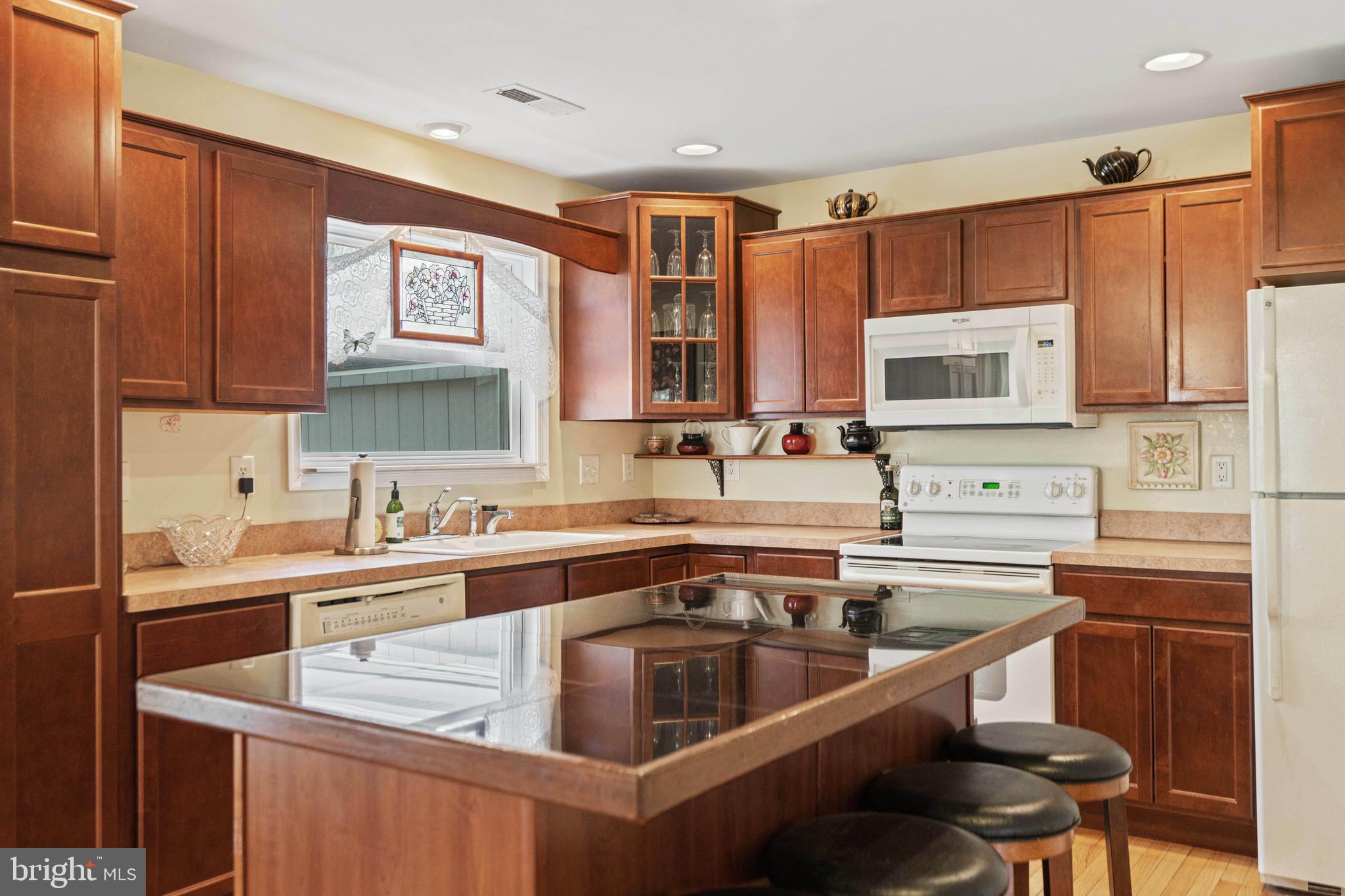 LOCUST HILL - Residential