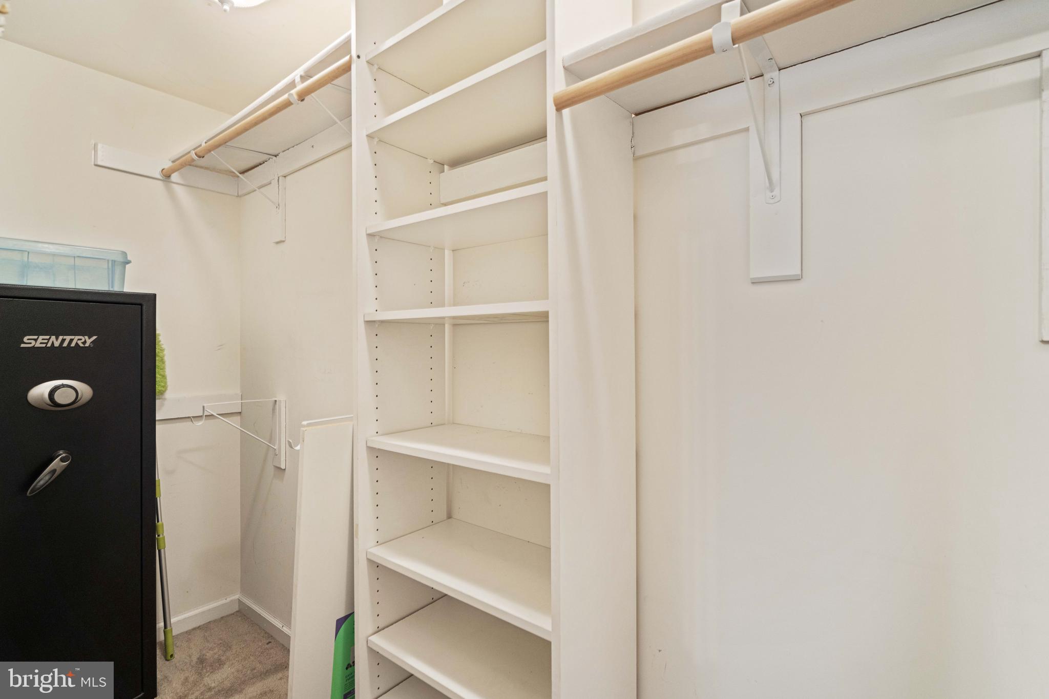 LOCUST HILL - Residential