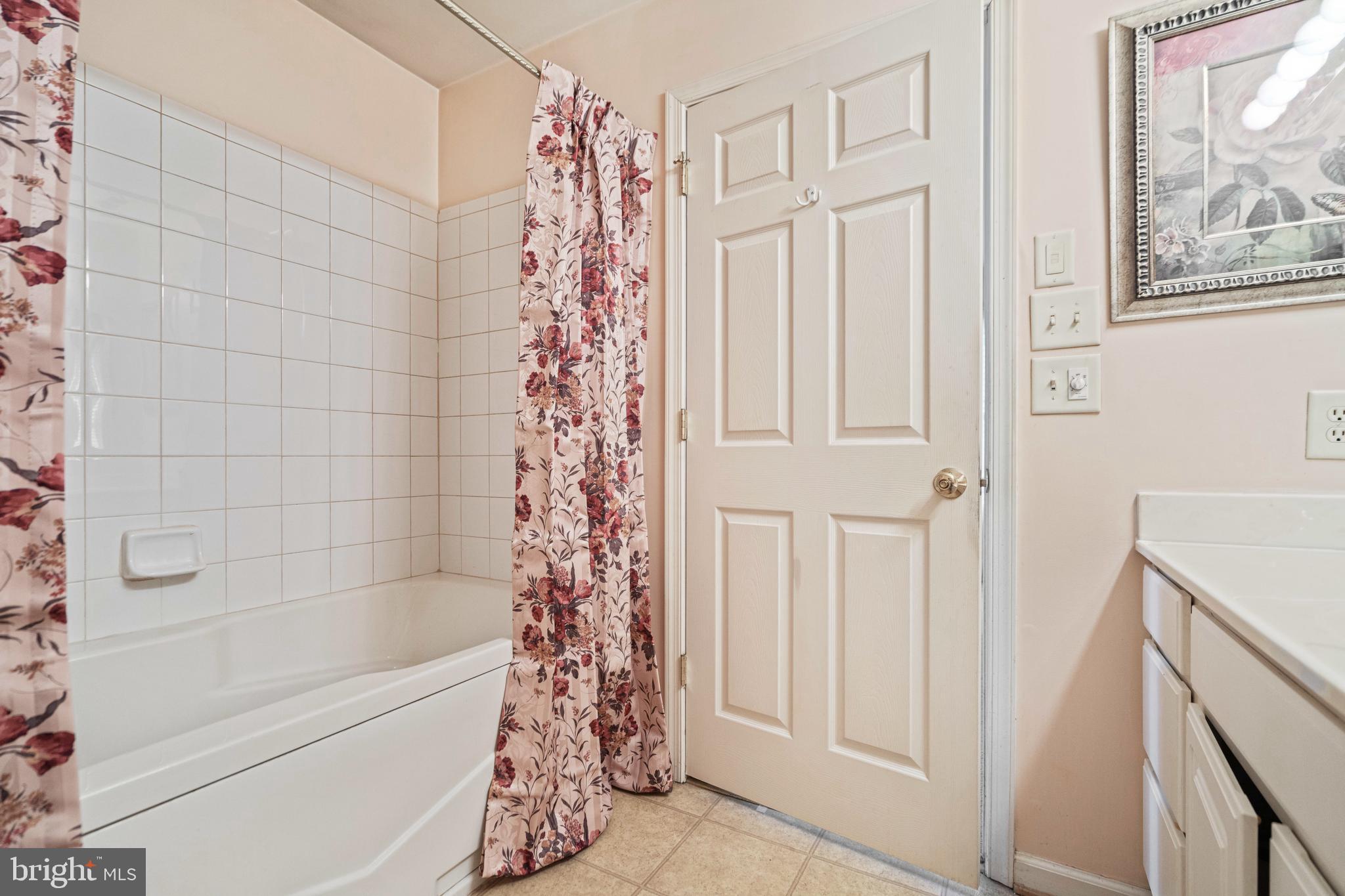 LOCUST HILL - Residential