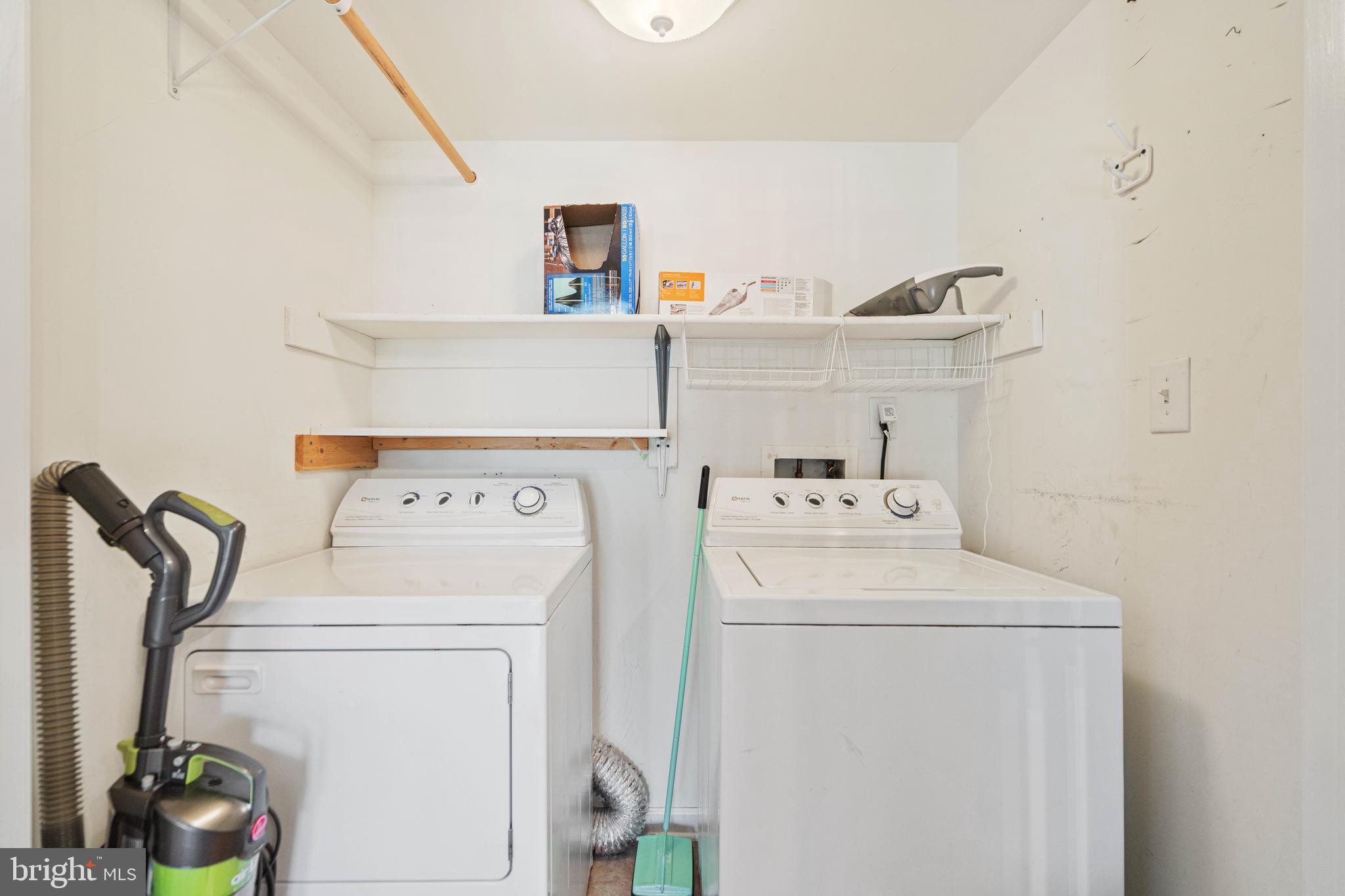 LOCUST HILL - Residential