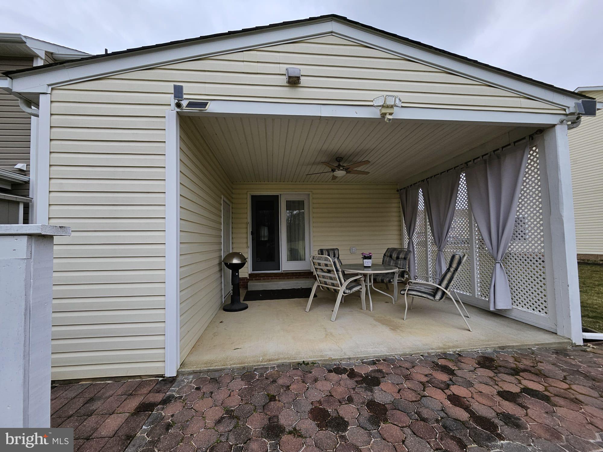 LOCUST HILL - Residential