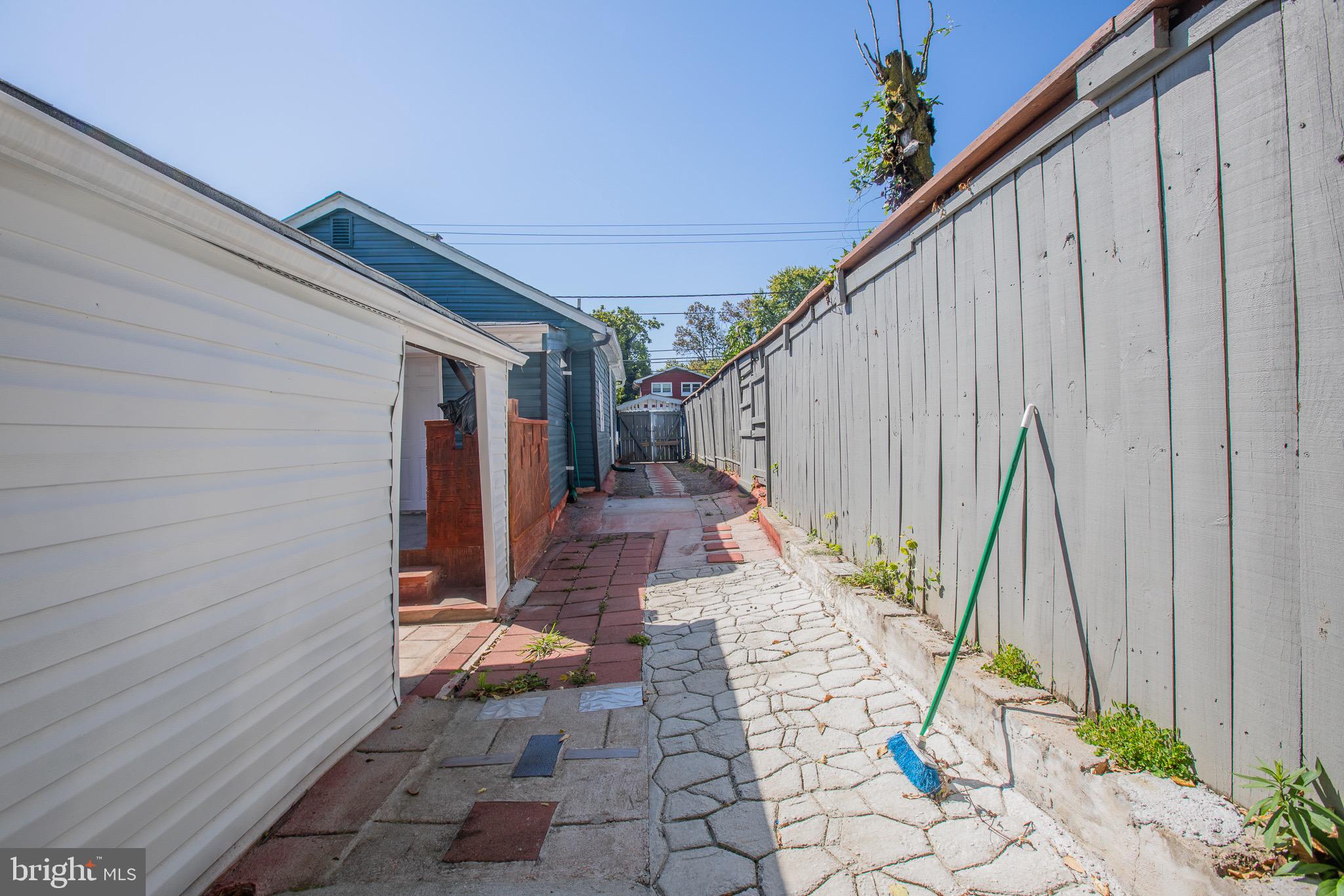 FAIRMOUNT HEIGHTS - Residential Lease