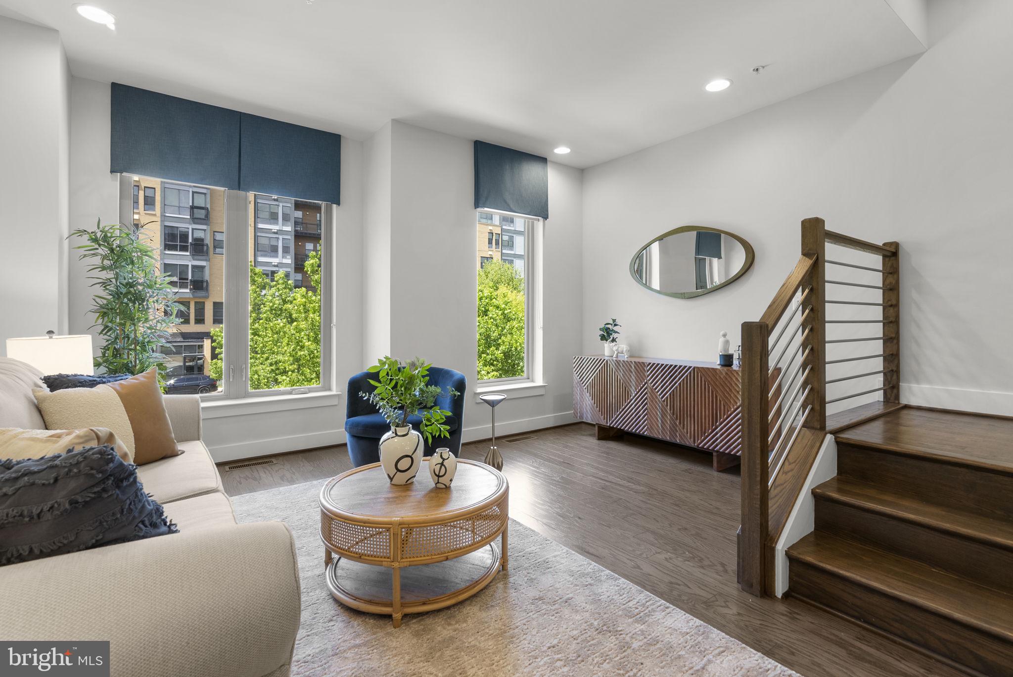CHAPMAN ROW AT TWINBROOK METRO - Residential