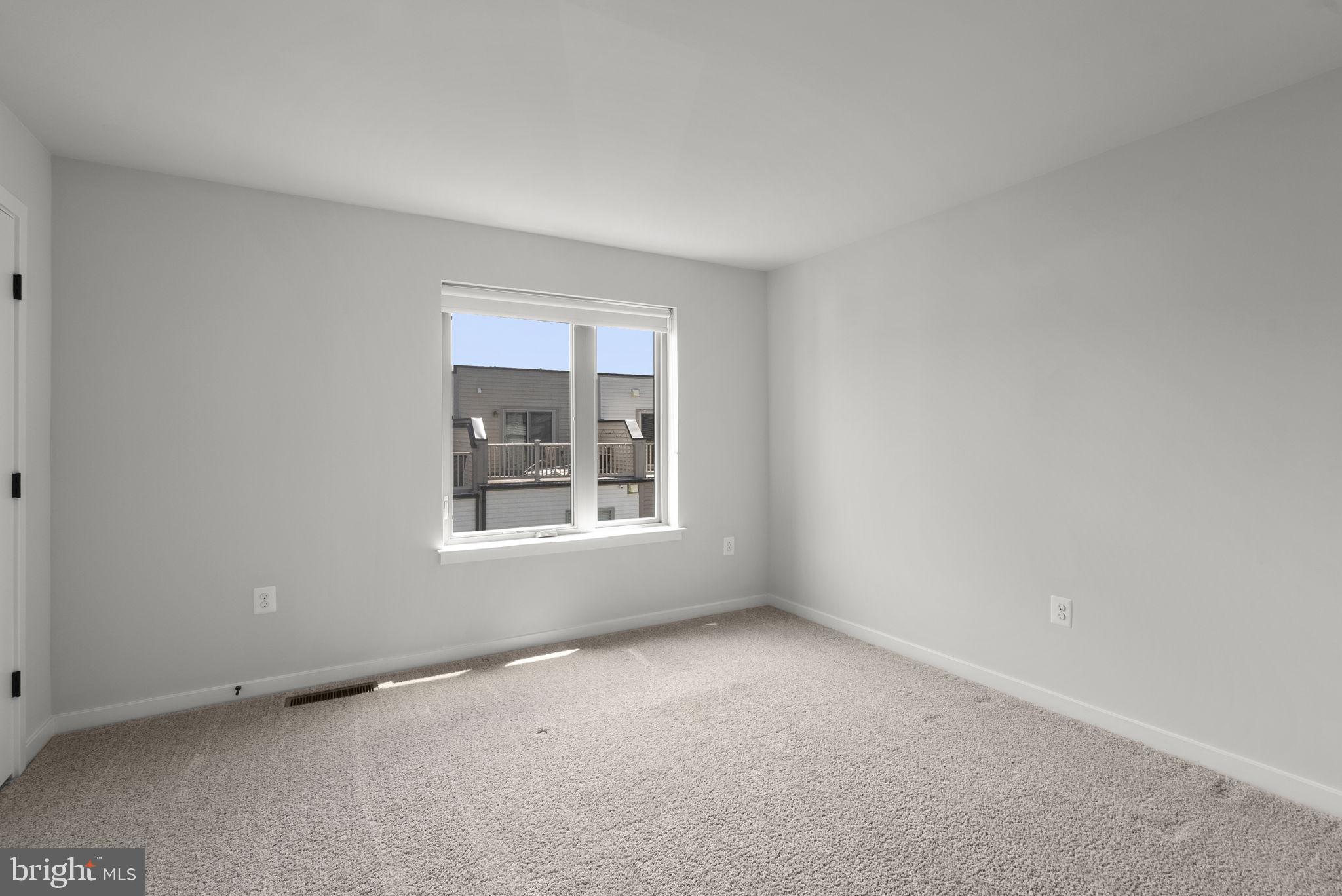 CHAPMAN ROW AT TWINBROOK METRO - Residential