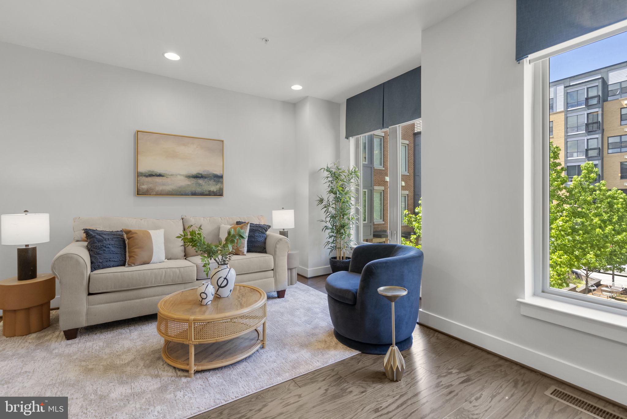 CHAPMAN ROW AT TWINBROOK METRO - Residential