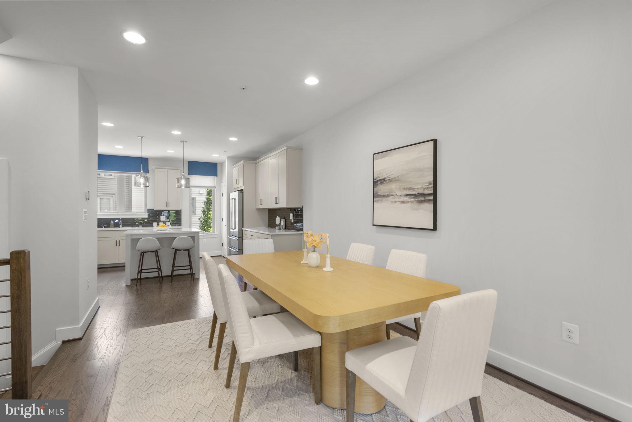 CHAPMAN ROW AT TWINBROOK METRO - Residential