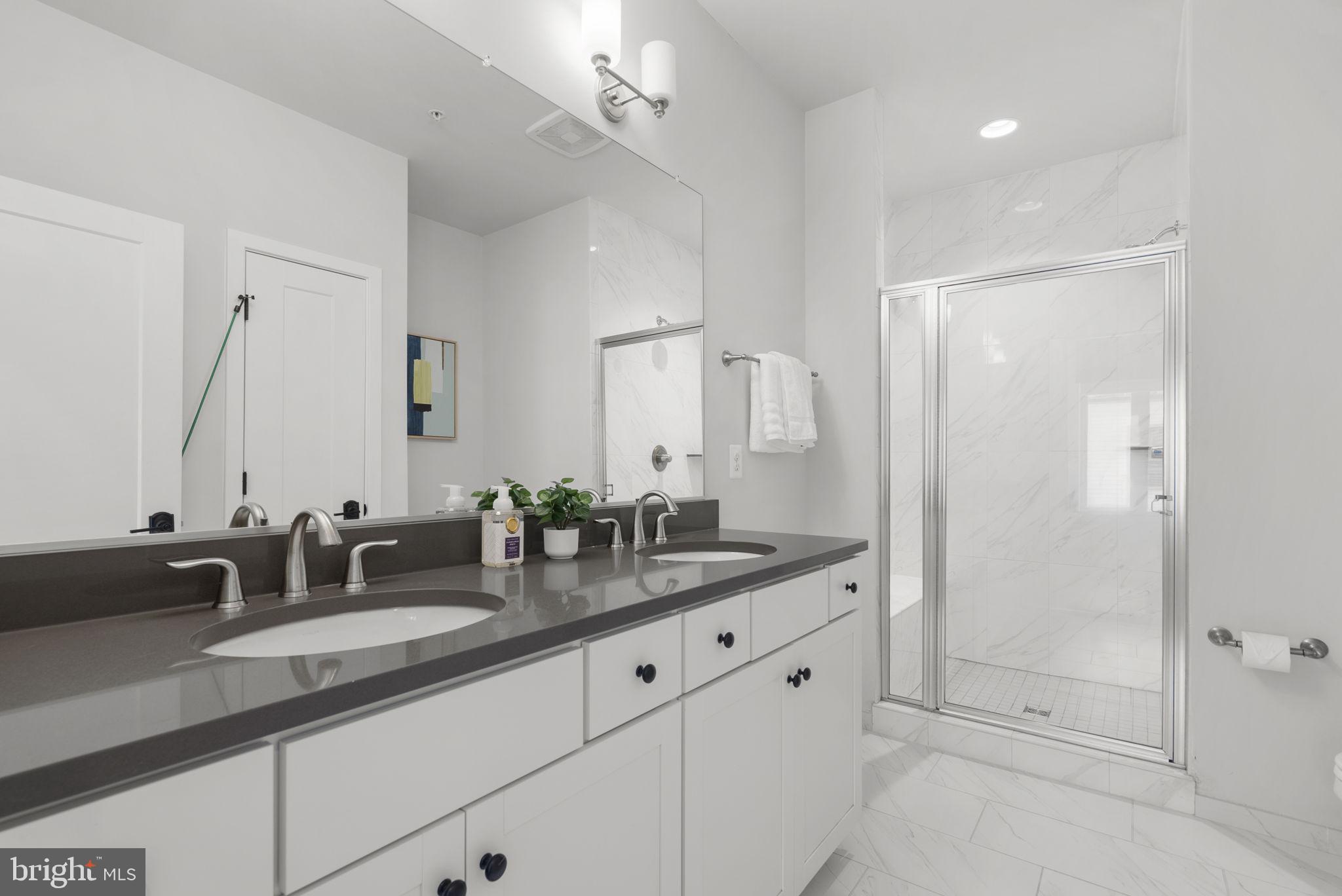 CHAPMAN ROW AT TWINBROOK METRO - Residential