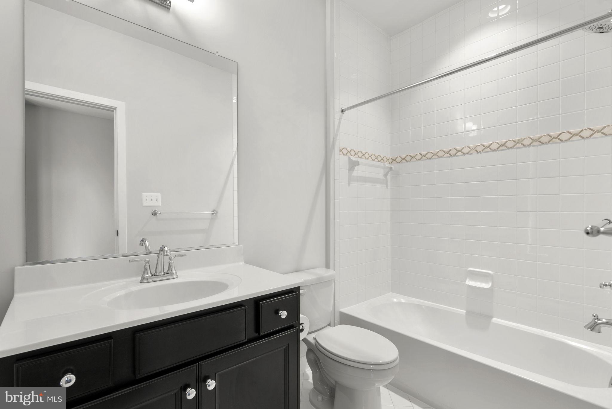 CHAPMAN ROW AT TWINBROOK METRO - Residential