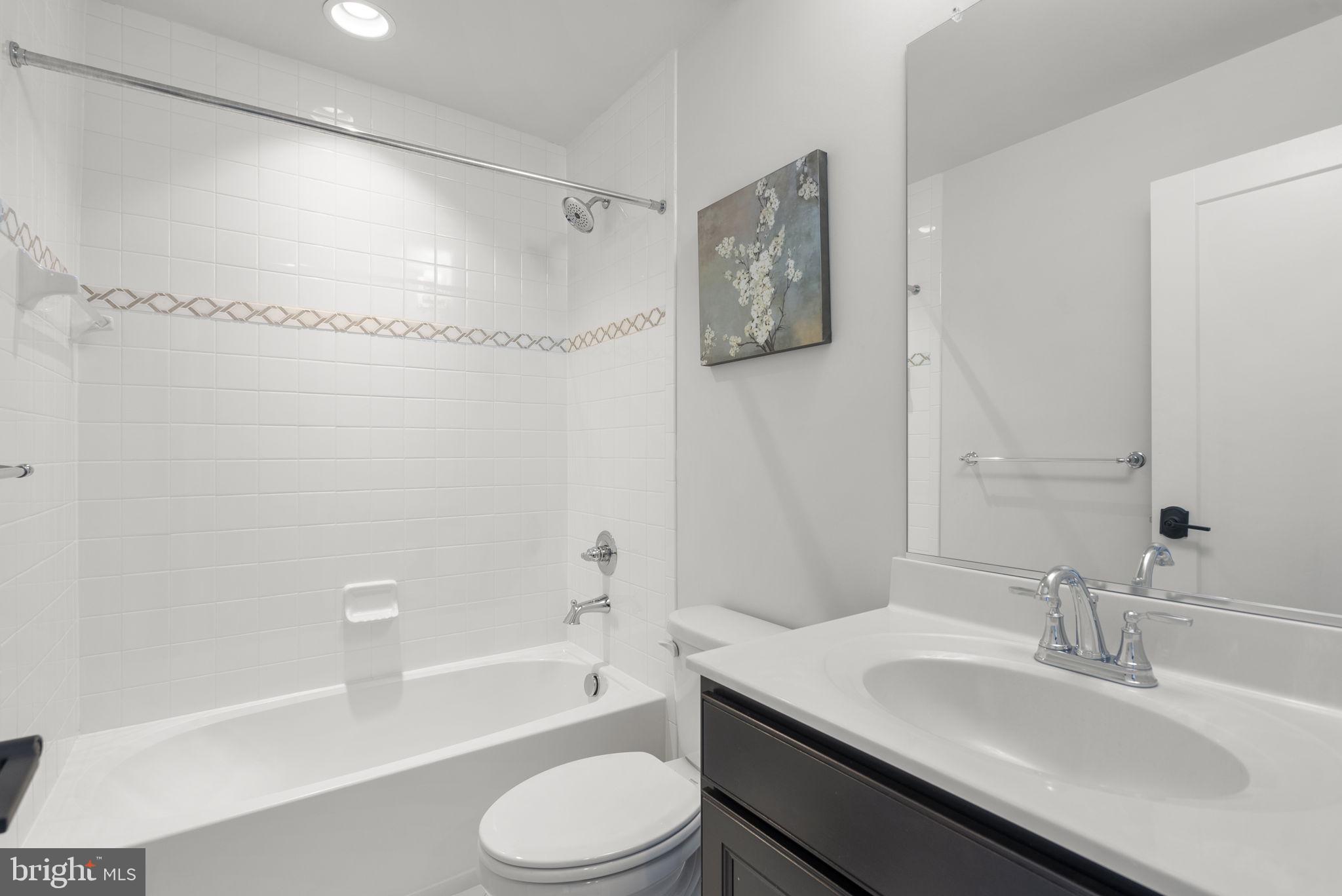 CHAPMAN ROW AT TWINBROOK METRO - Residential