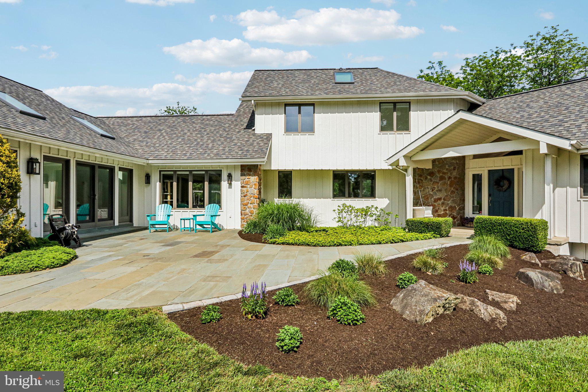 989 DELCHESTER ROAD