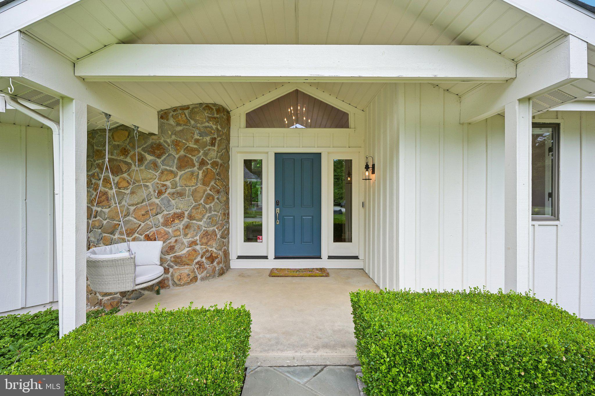 989 DELCHESTER ROAD