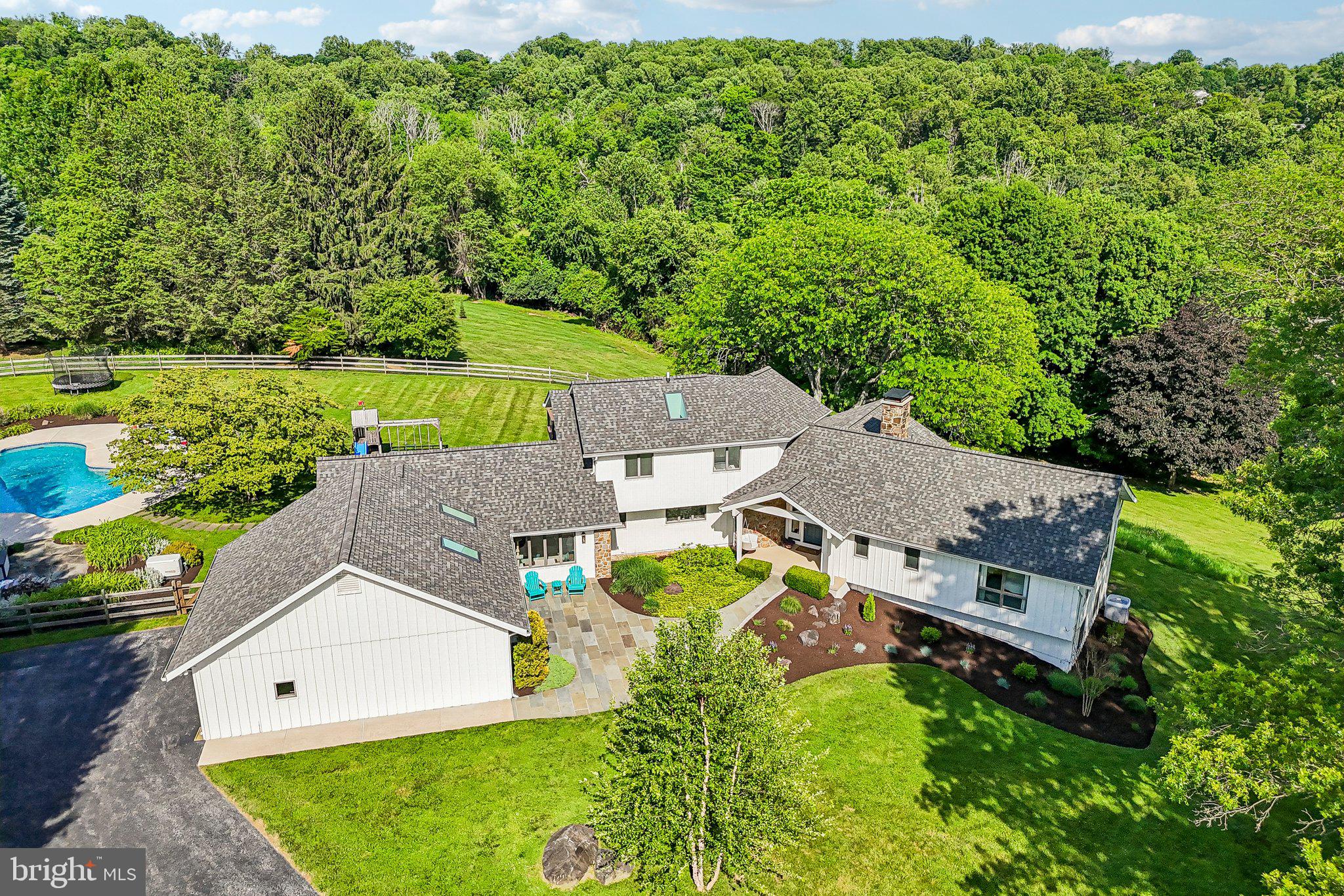 989 DELCHESTER ROAD