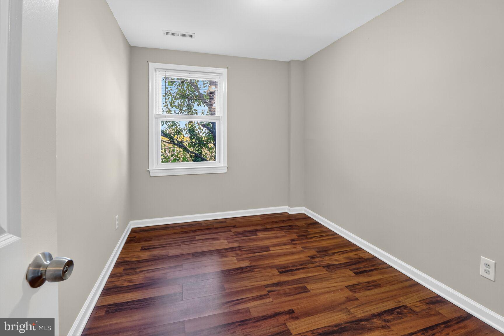 EDMONSON HEIGHTS - Residential Lease