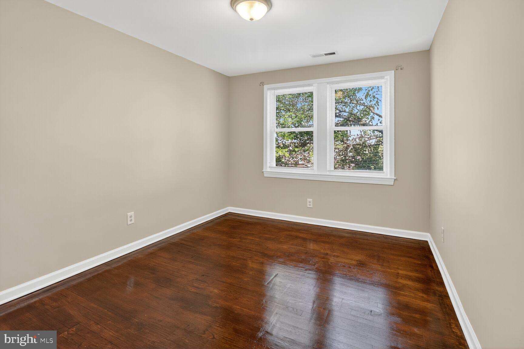 EDMONSON HEIGHTS - Residential Lease