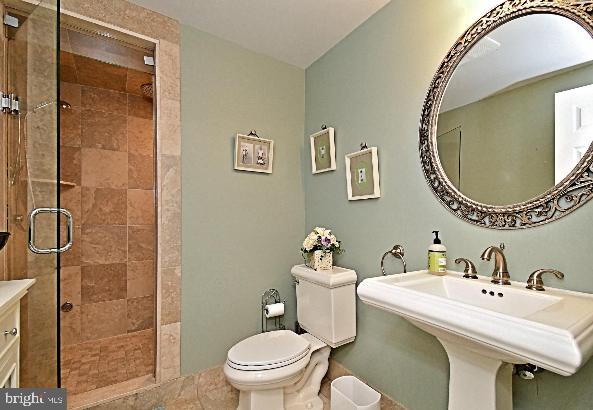 CHESTNUT CREEK - Residential