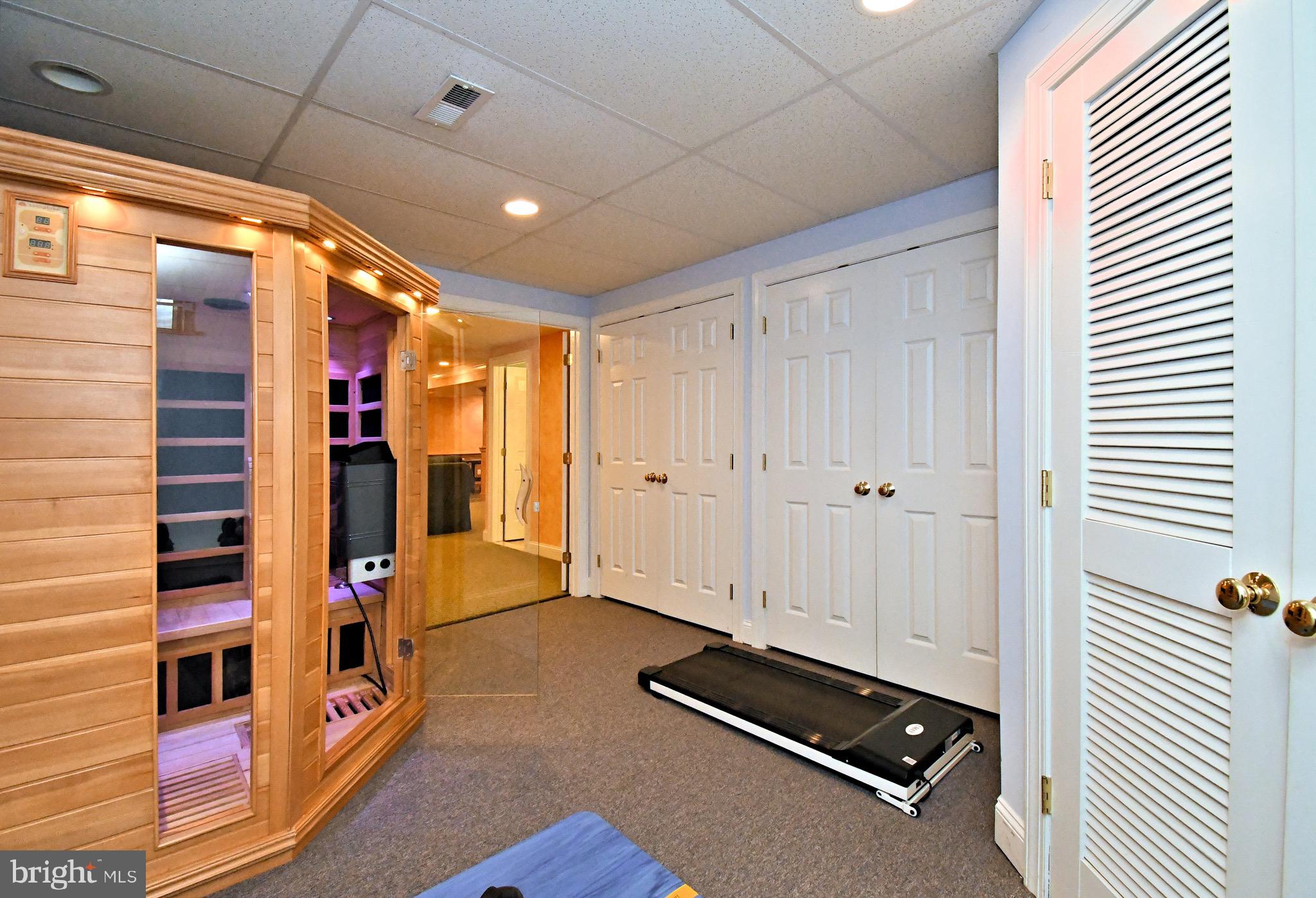 CHESTNUT CREEK - Residential