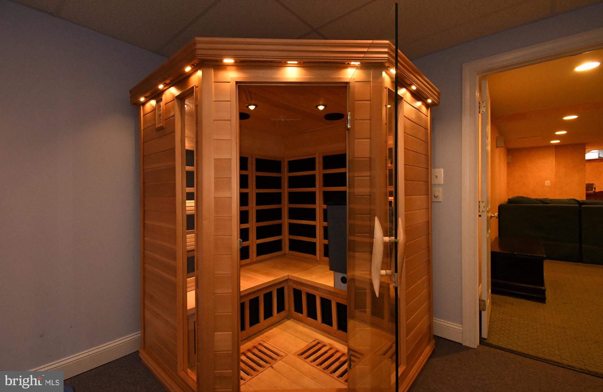 CHESTNUT CREEK - Residential