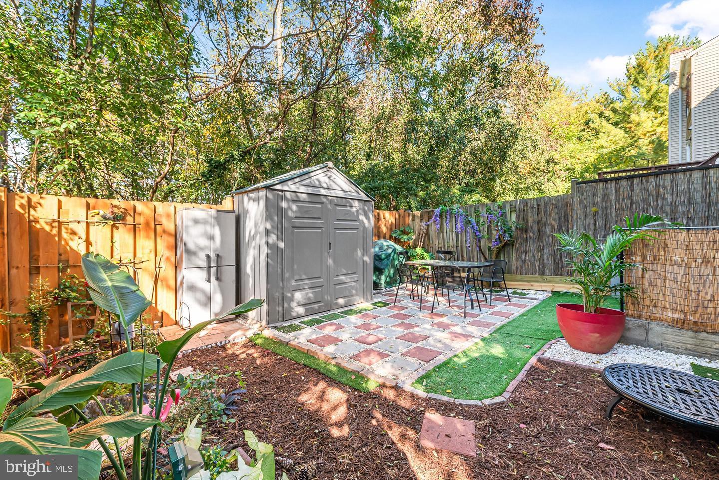 WINDSOR GREEN - Residential Lease