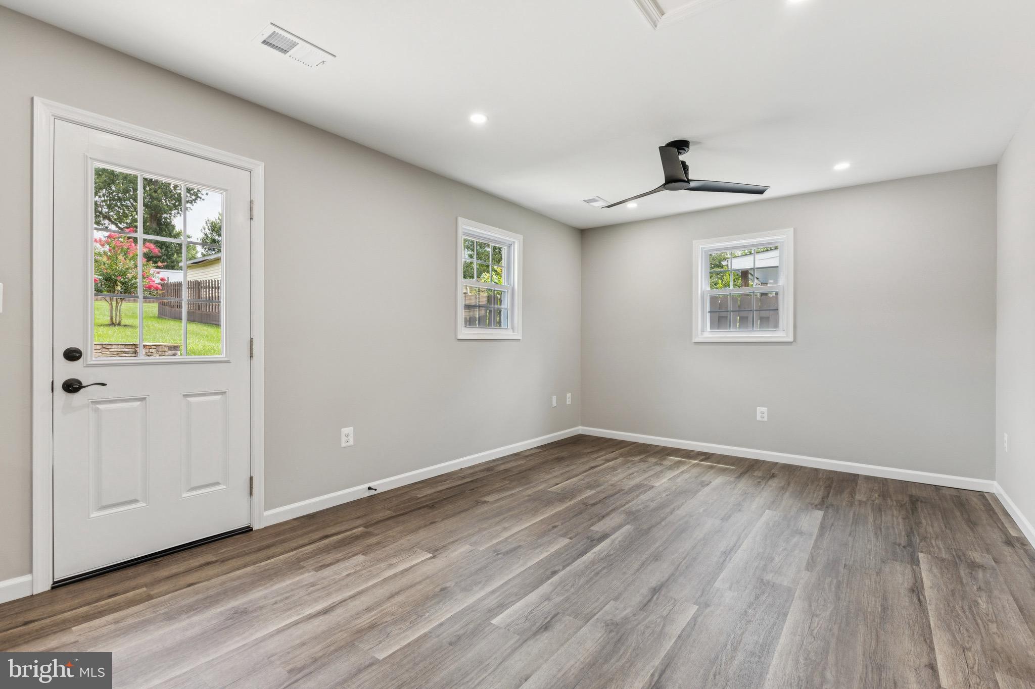 MANASSAS PARK - Residential