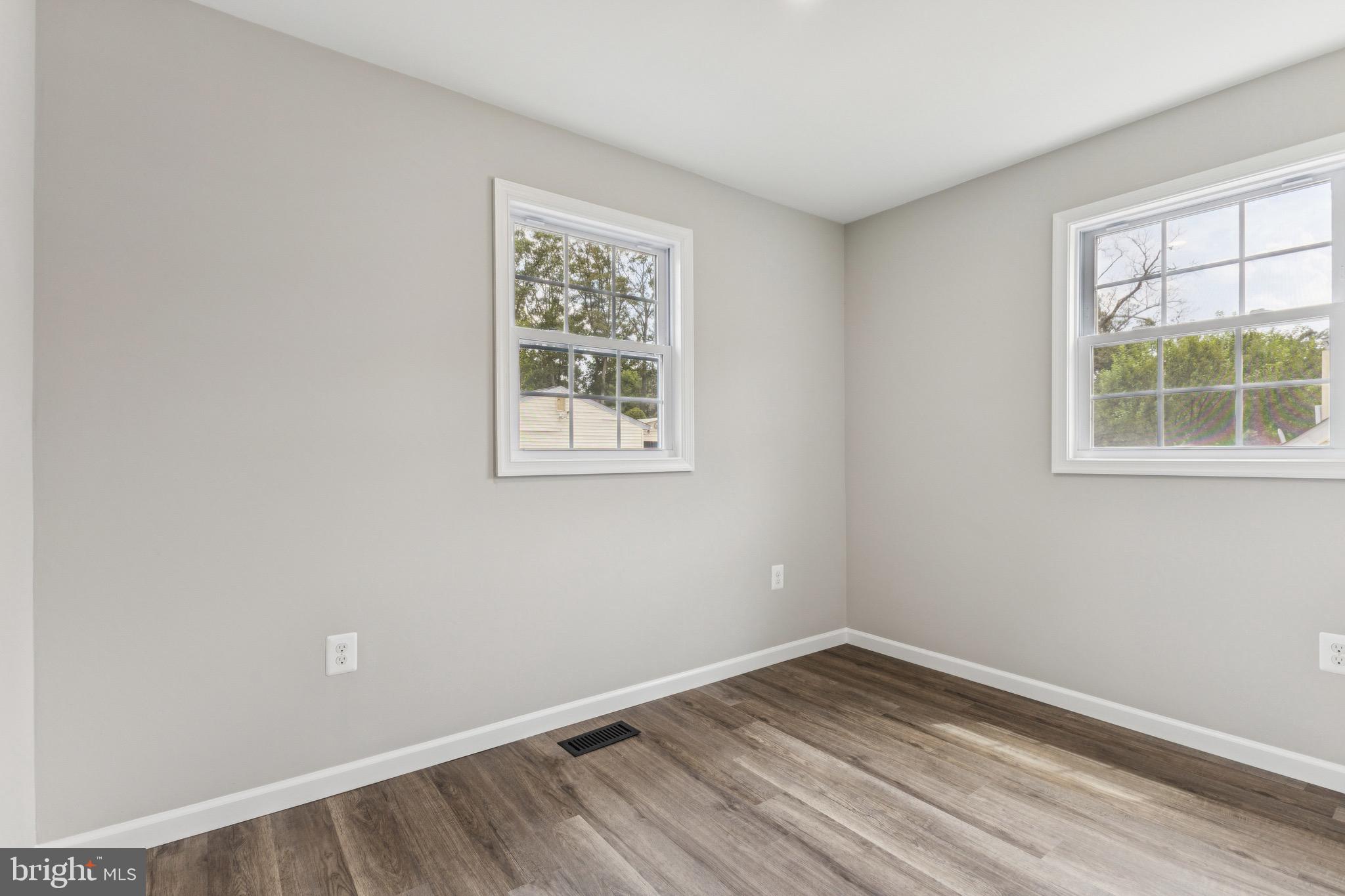 MANASSAS PARK - Residential