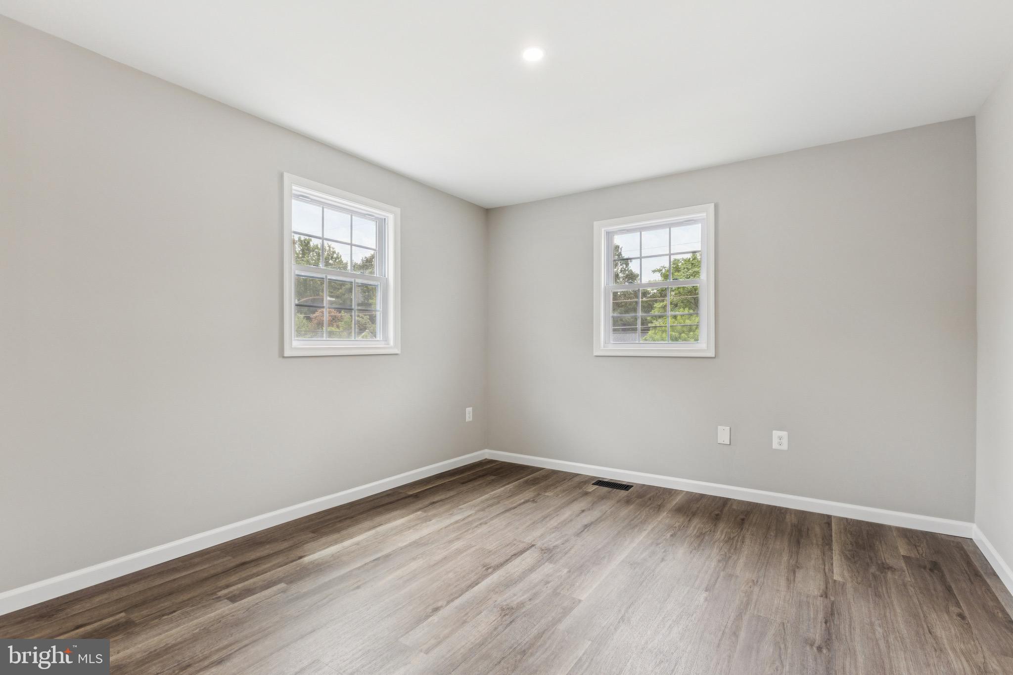 MANASSAS PARK - Residential