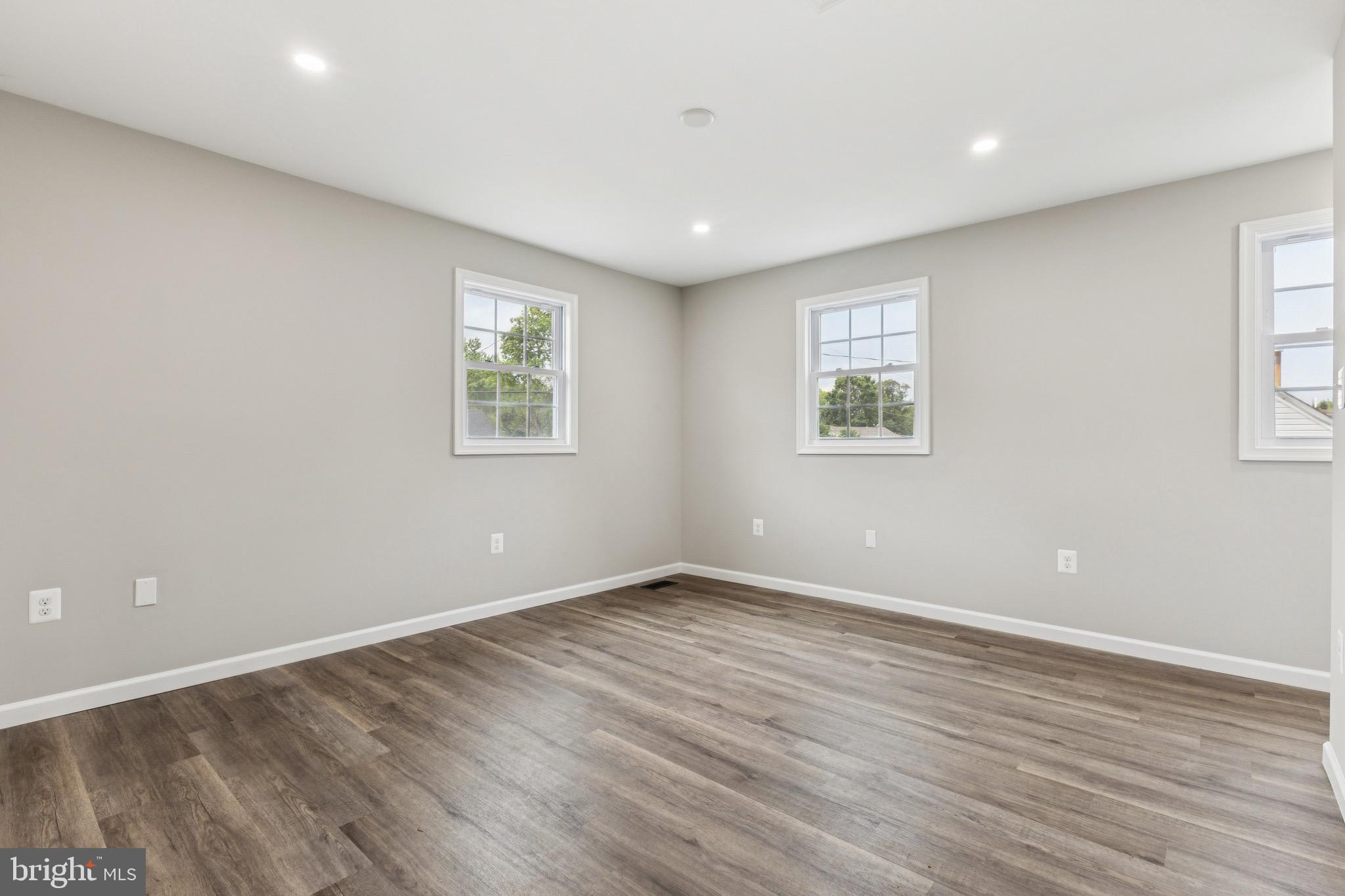 MANASSAS PARK - Residential