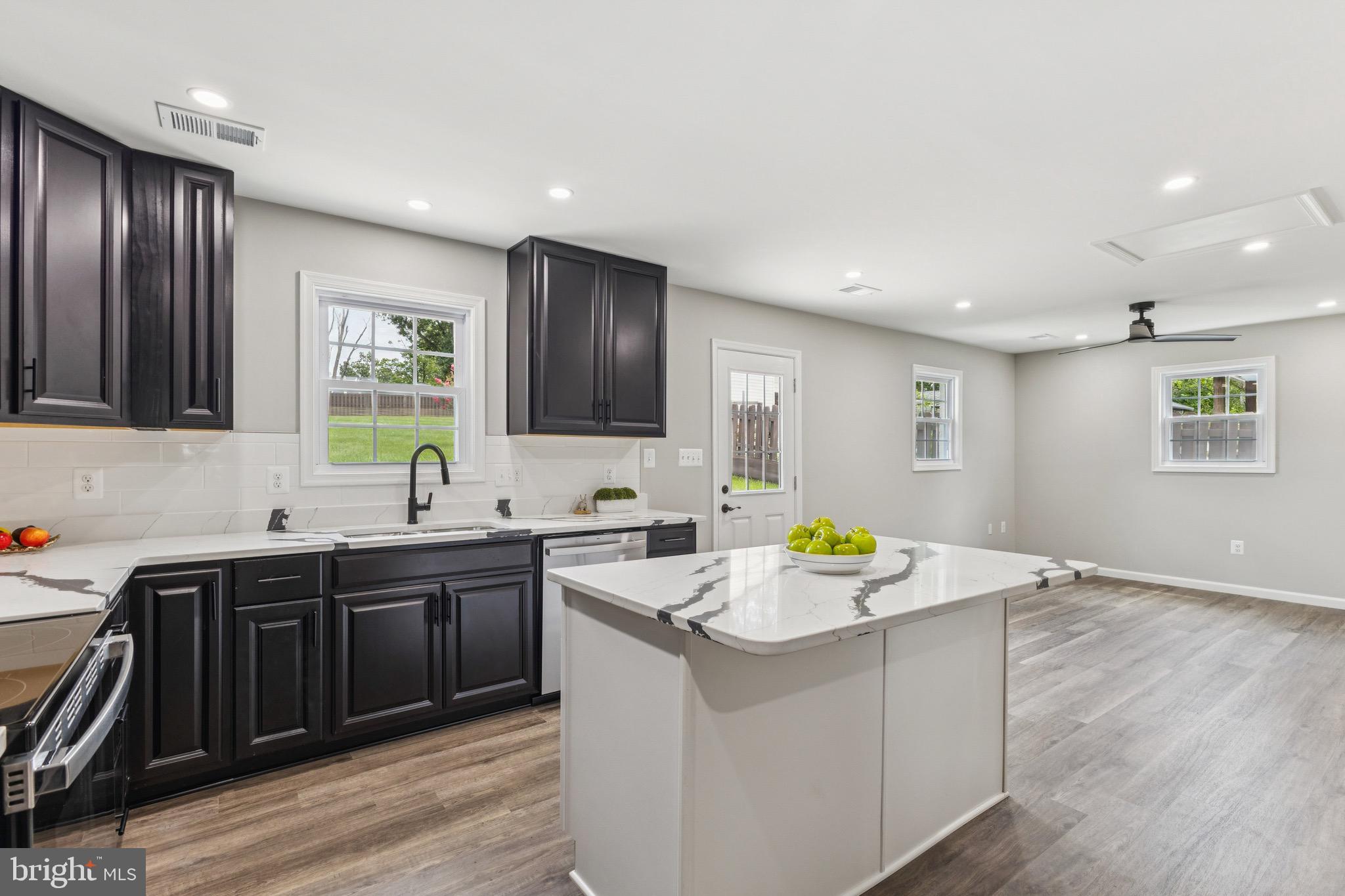 MANASSAS PARK - Residential