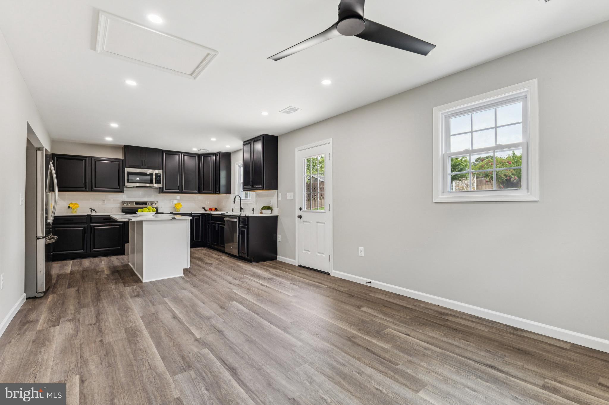 MANASSAS PARK - Residential