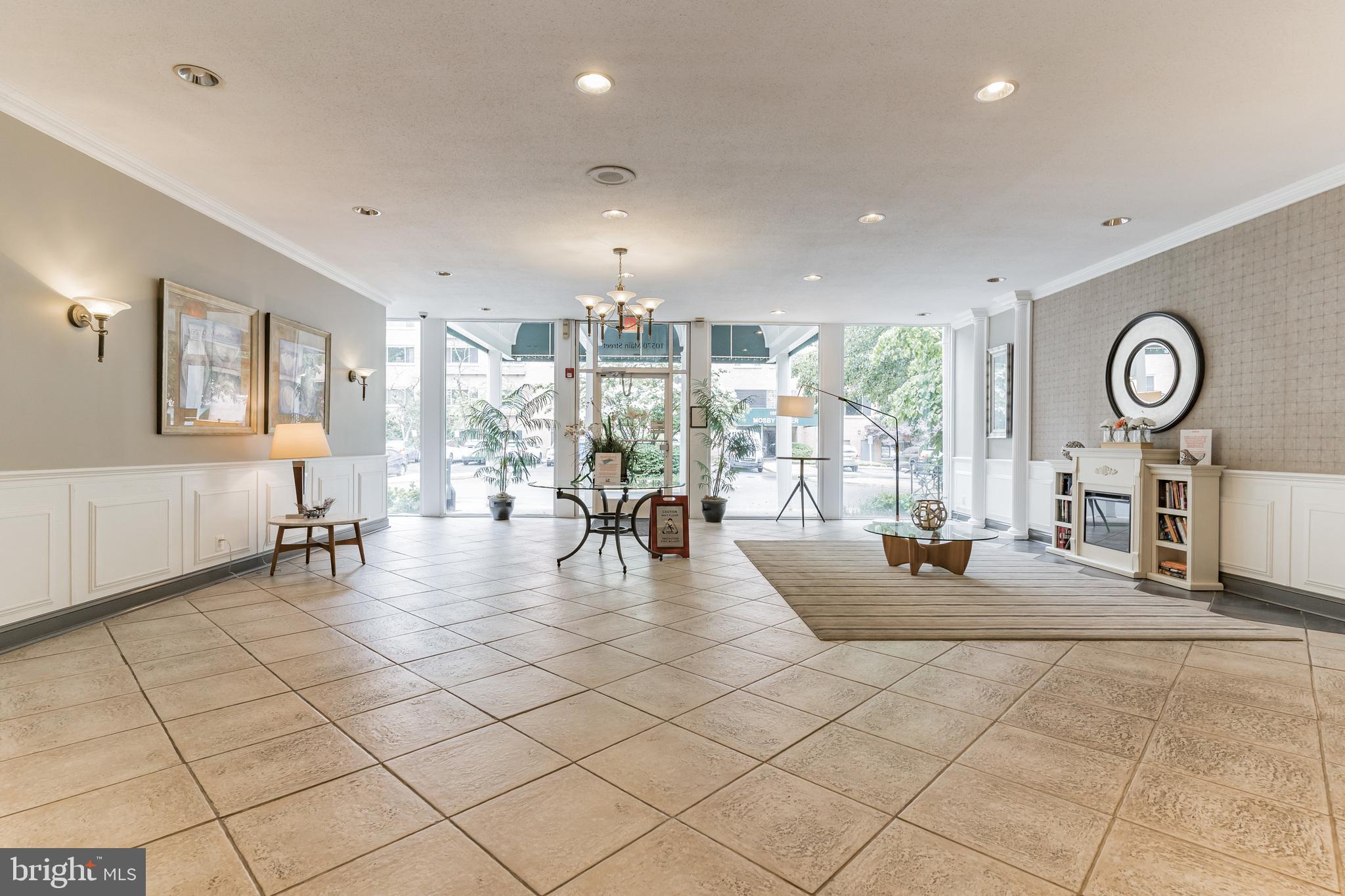 MAIN STREET GREEN - Residential Lease