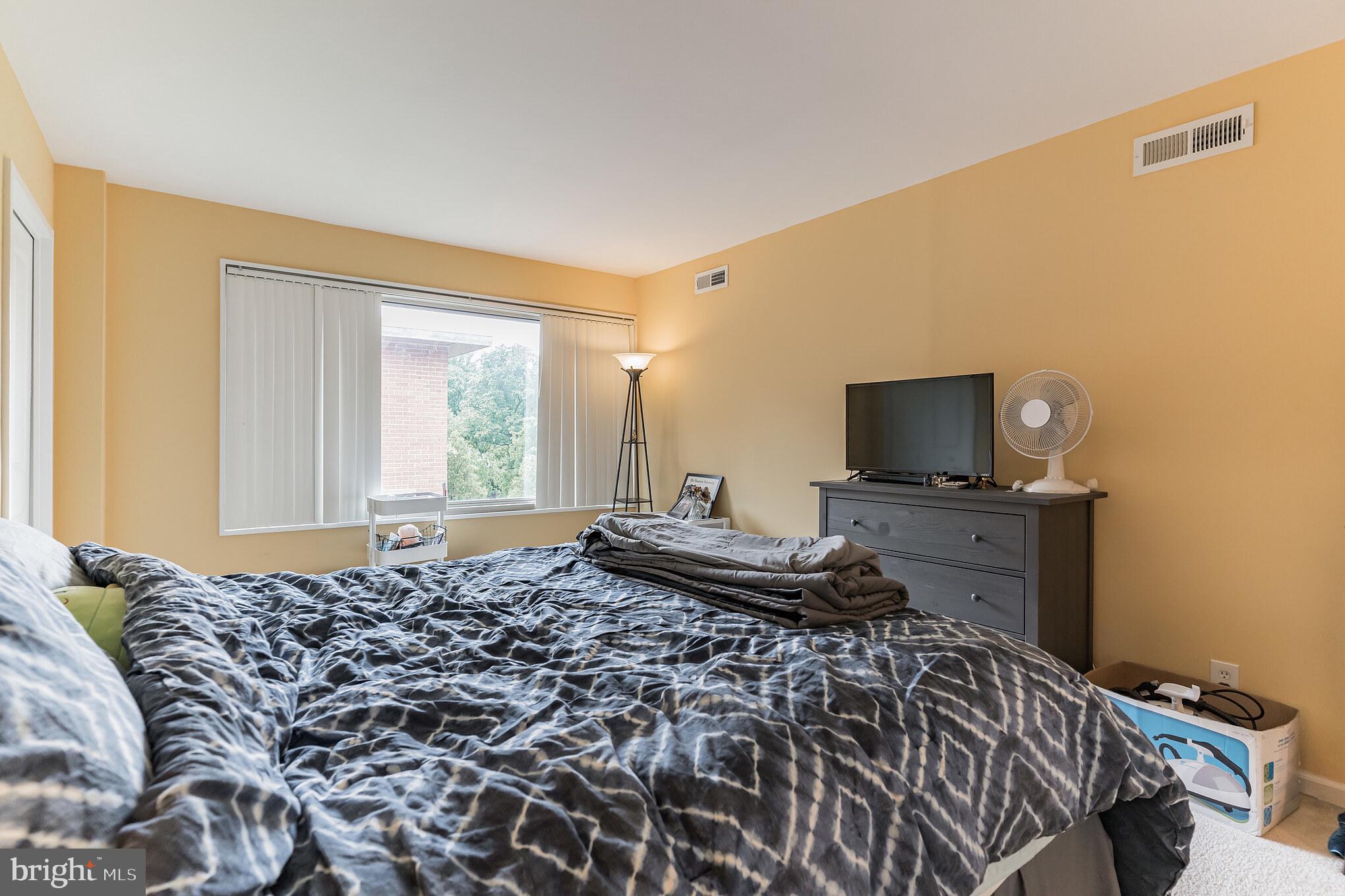 MAIN STREET GREEN - Residential Lease