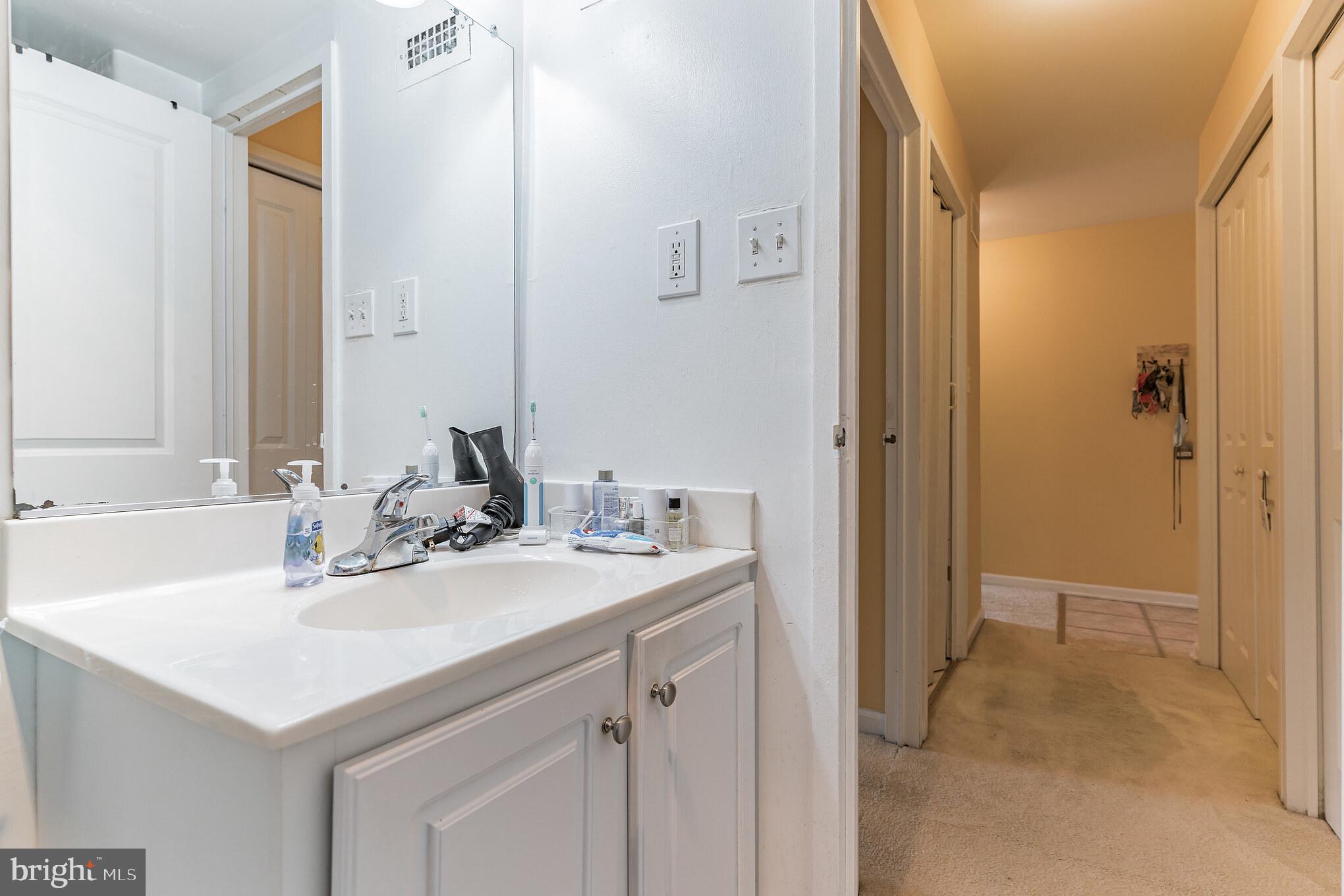 MAIN STREET GREEN - Residential Lease