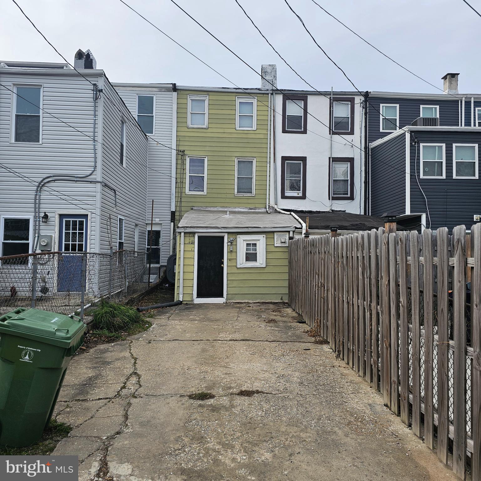 HAMPDEN HISTORIC DISTRICT - Residential Lease