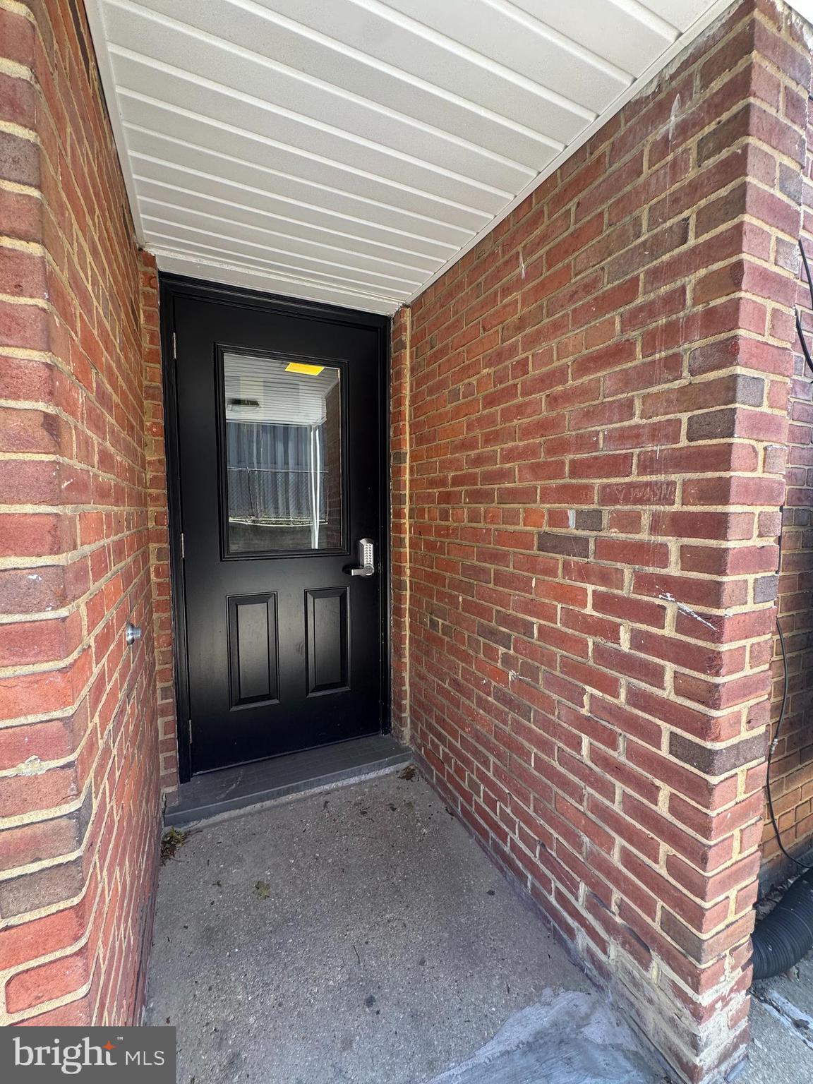 500 S COURTHOUSE ROAD 14