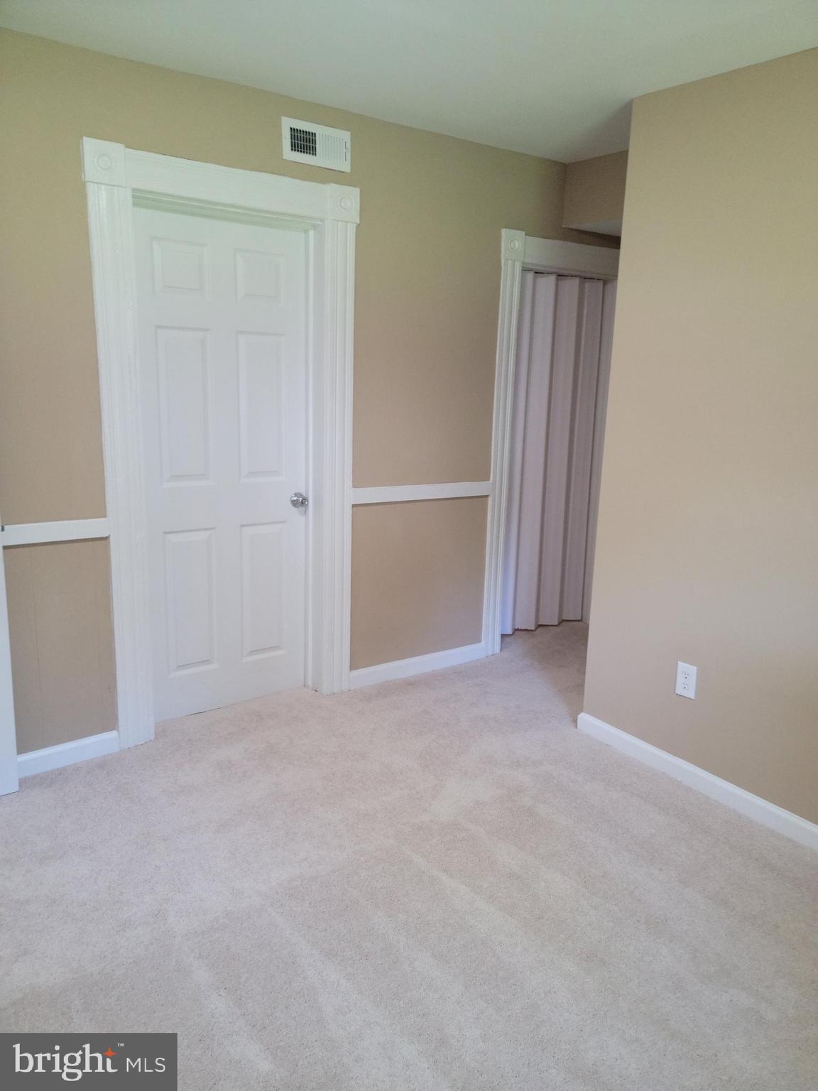 RACE STREET - Residential