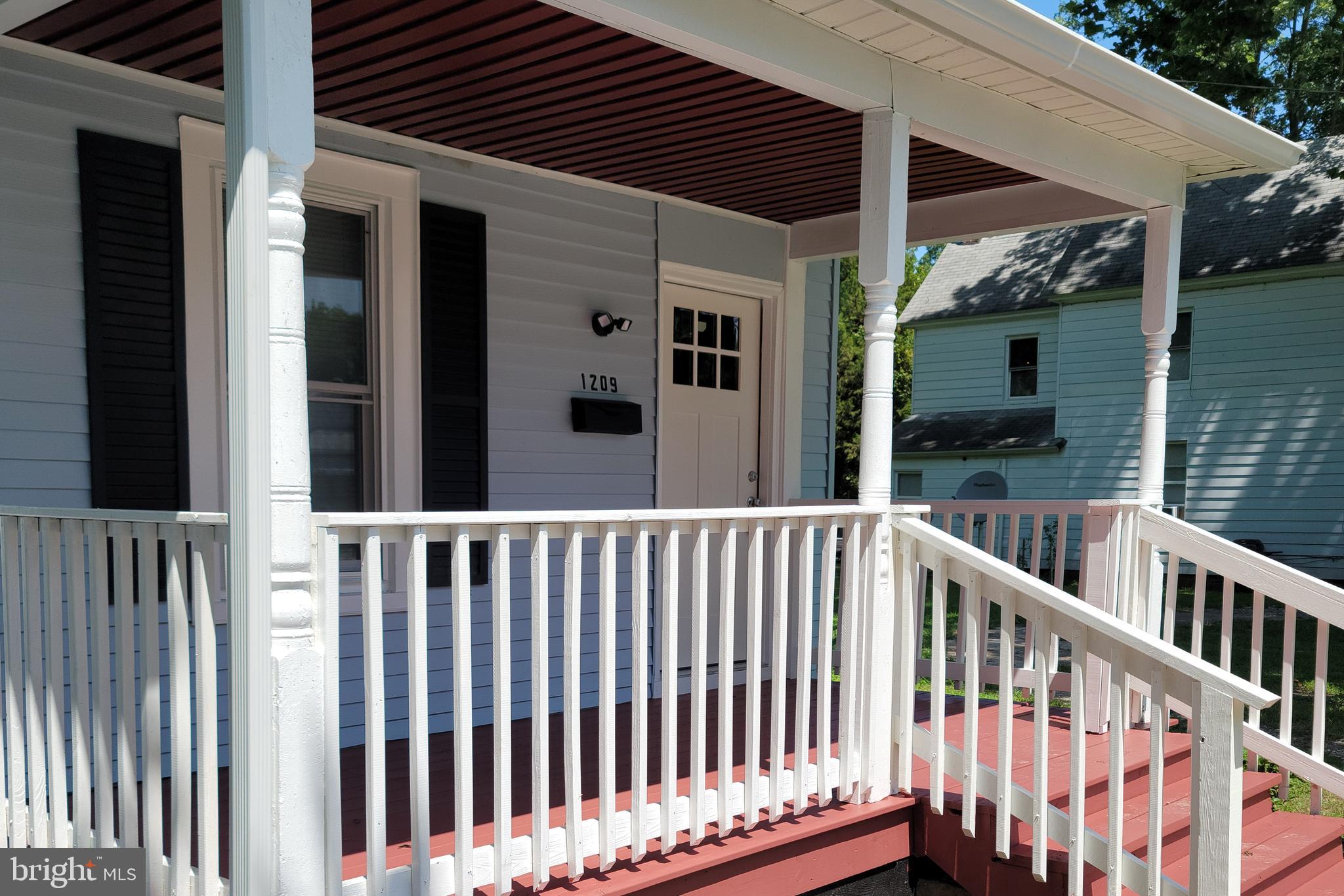 RACE STREET - Residential