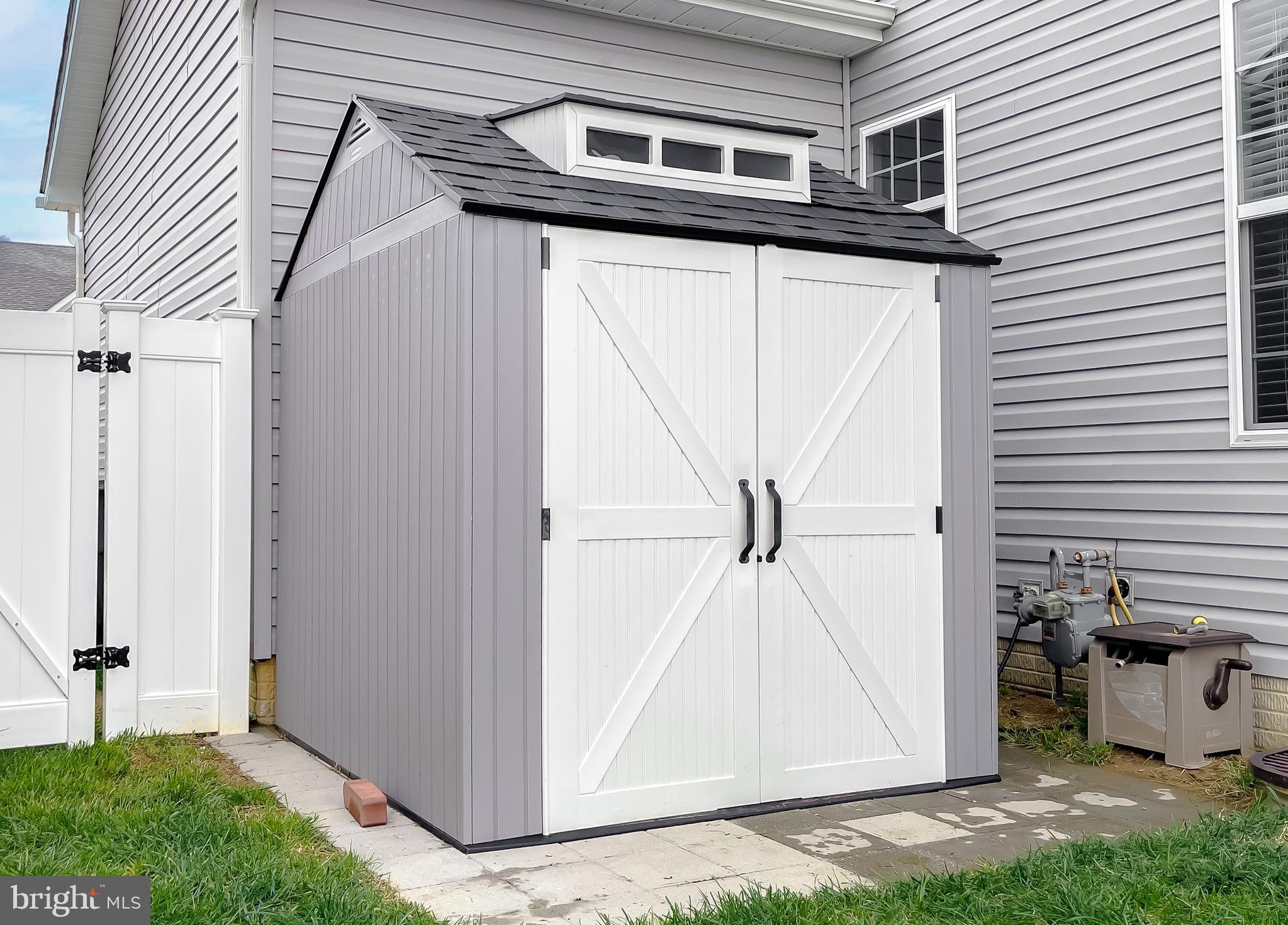 CLEMENTS POINTE - Residential