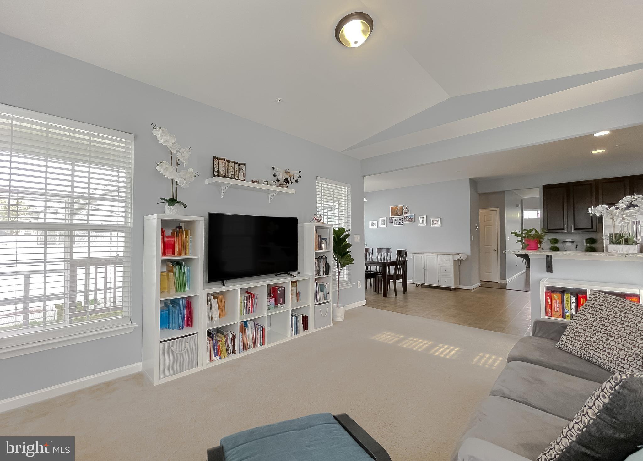 CLEMENTS POINTE - Residential