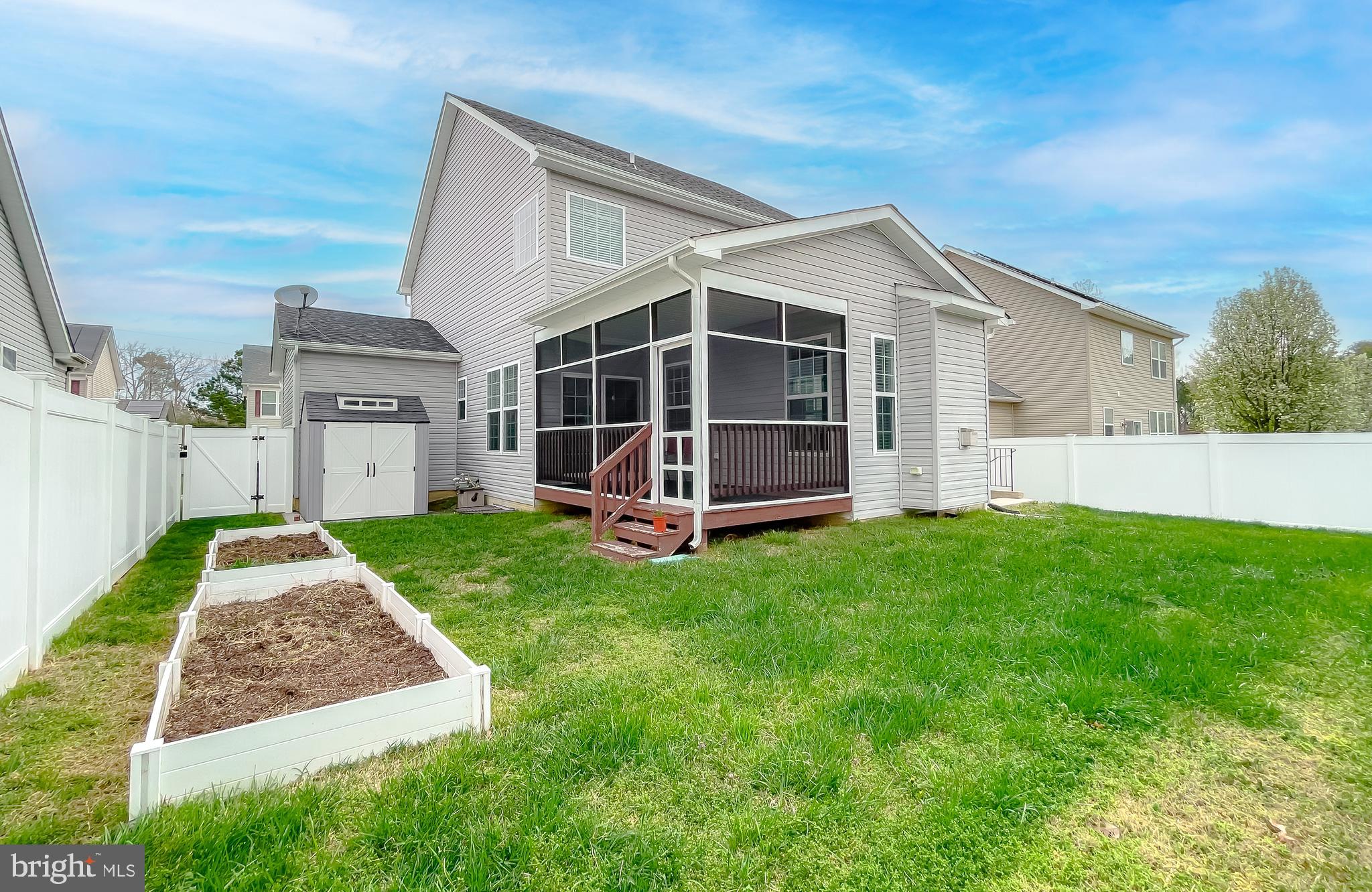 CLEMENTS POINTE - Residential