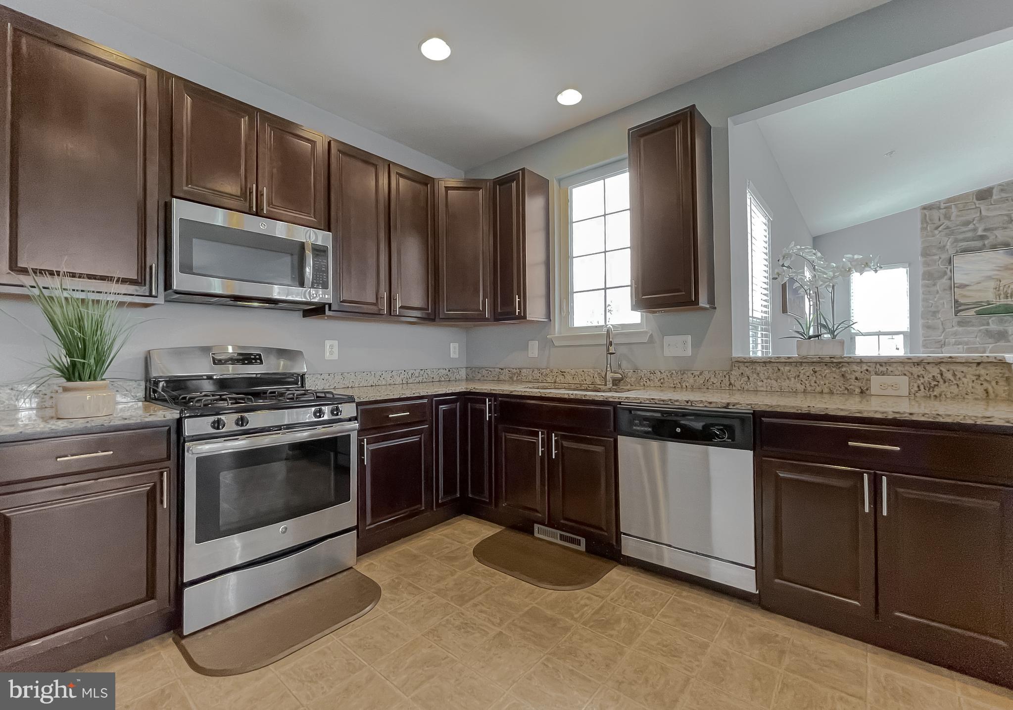 CLEMENTS POINTE - Residential