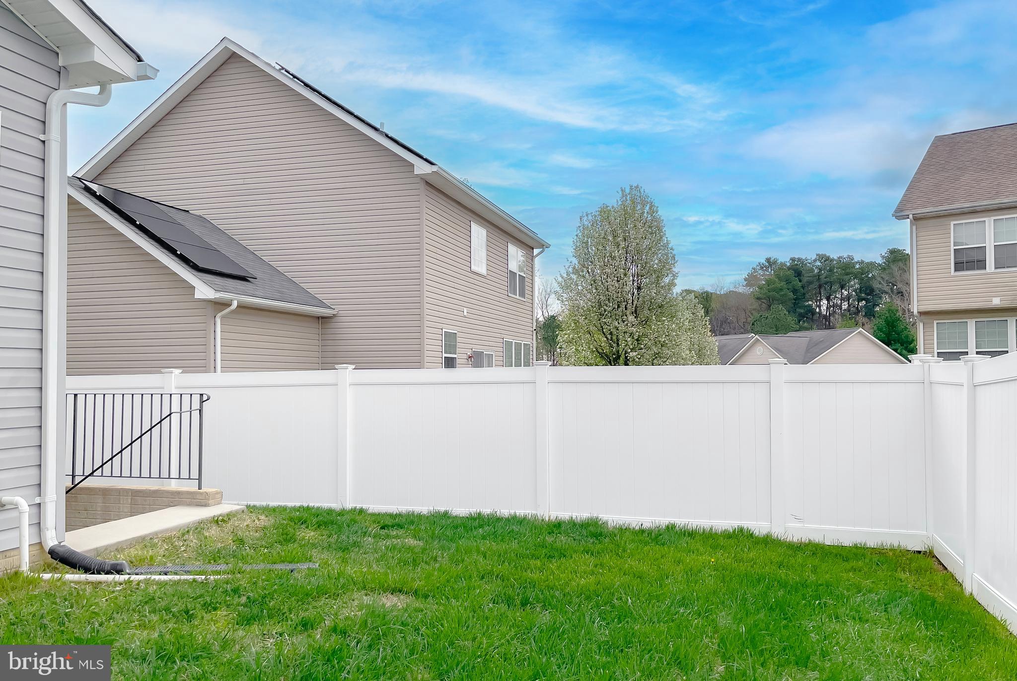 CLEMENTS POINTE - Residential