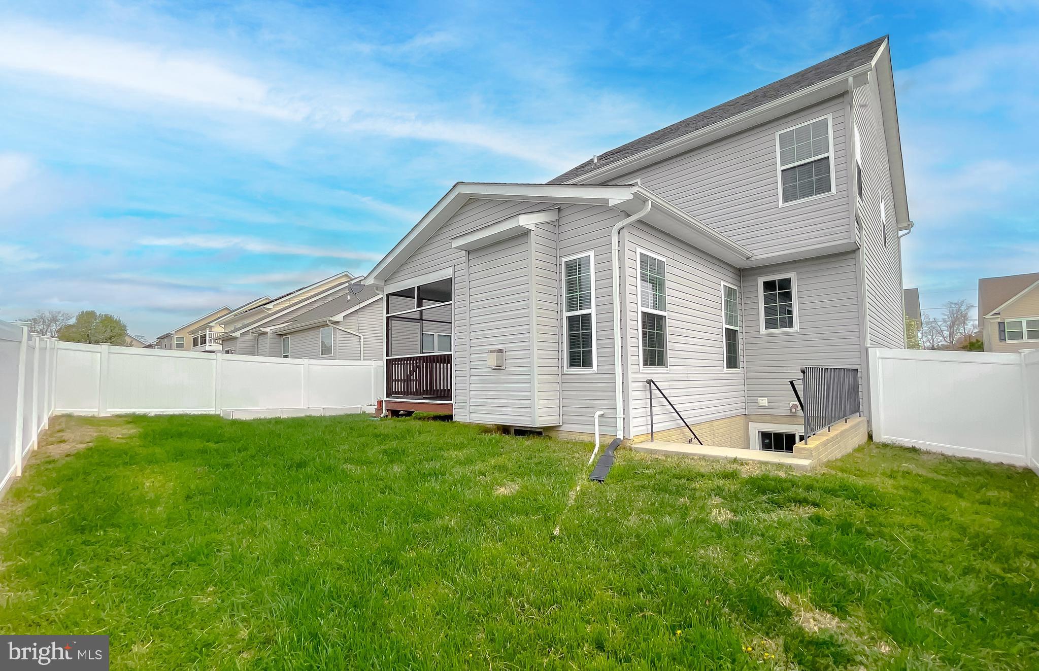 CLEMENTS POINTE - Residential