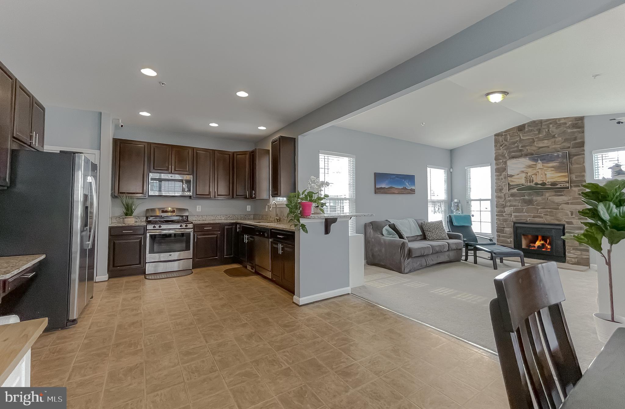 CLEMENTS POINTE - Residential