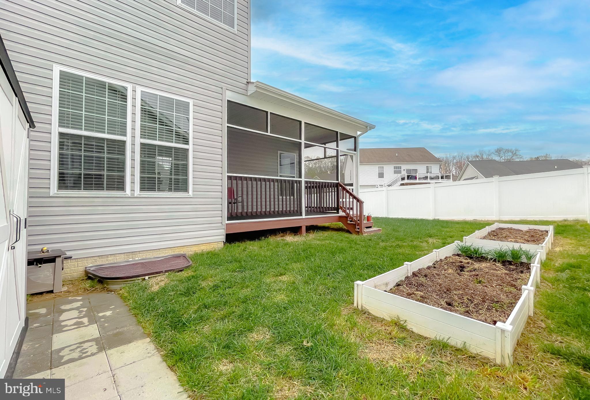 CLEMENTS POINTE - Residential