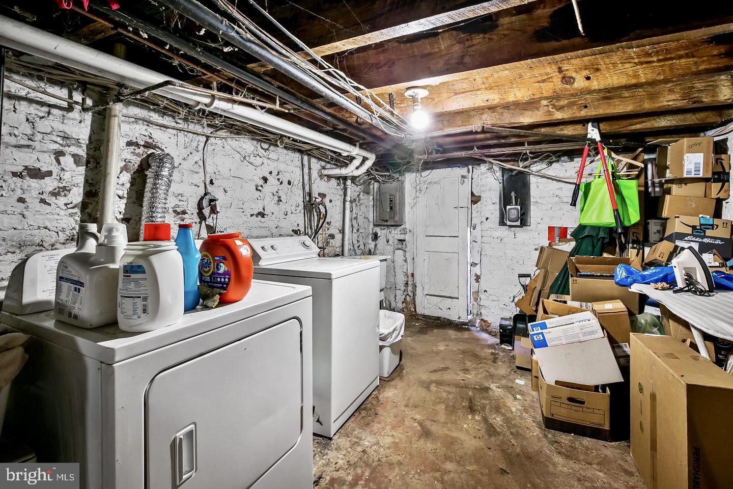 CHARLES VILLAGE - ABELL HISTORIC DISTRICT - Residential Lease