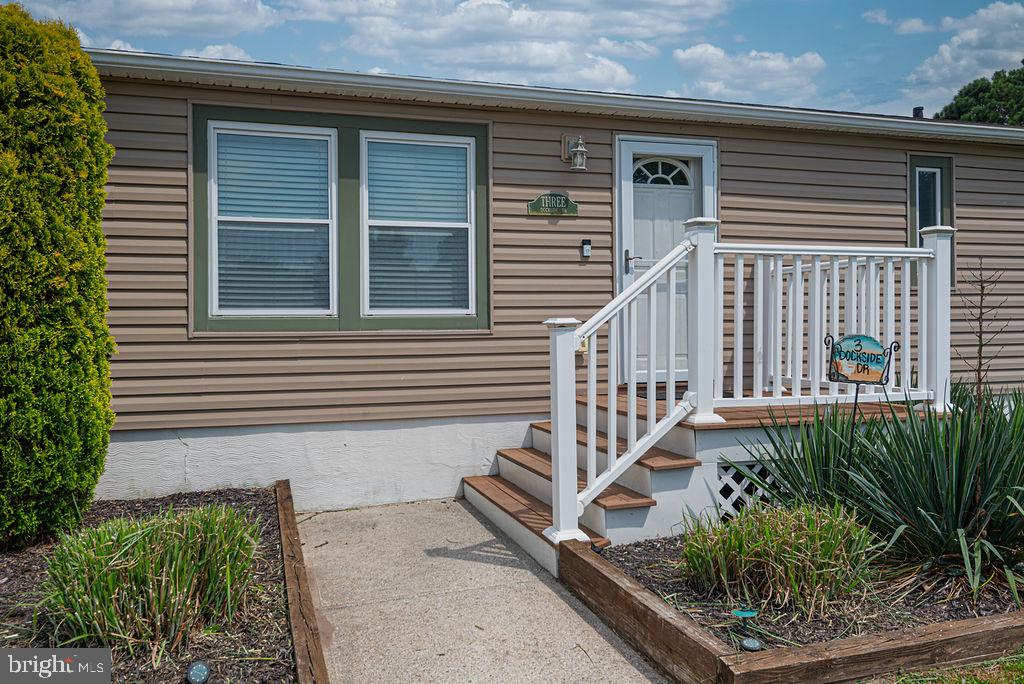 3 DOCKSIDE DRIVE