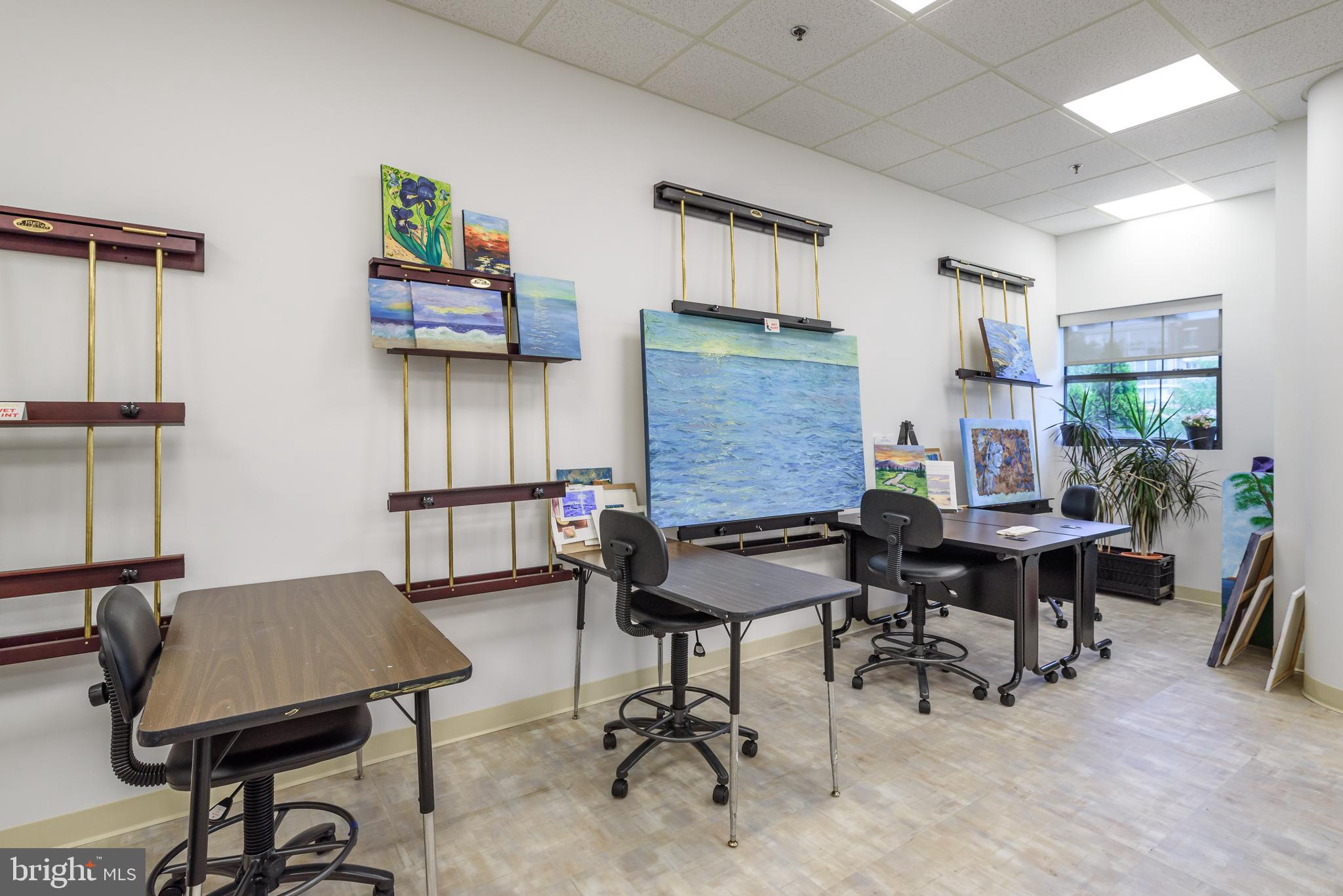 LANSDOWNE WOODS - Residential