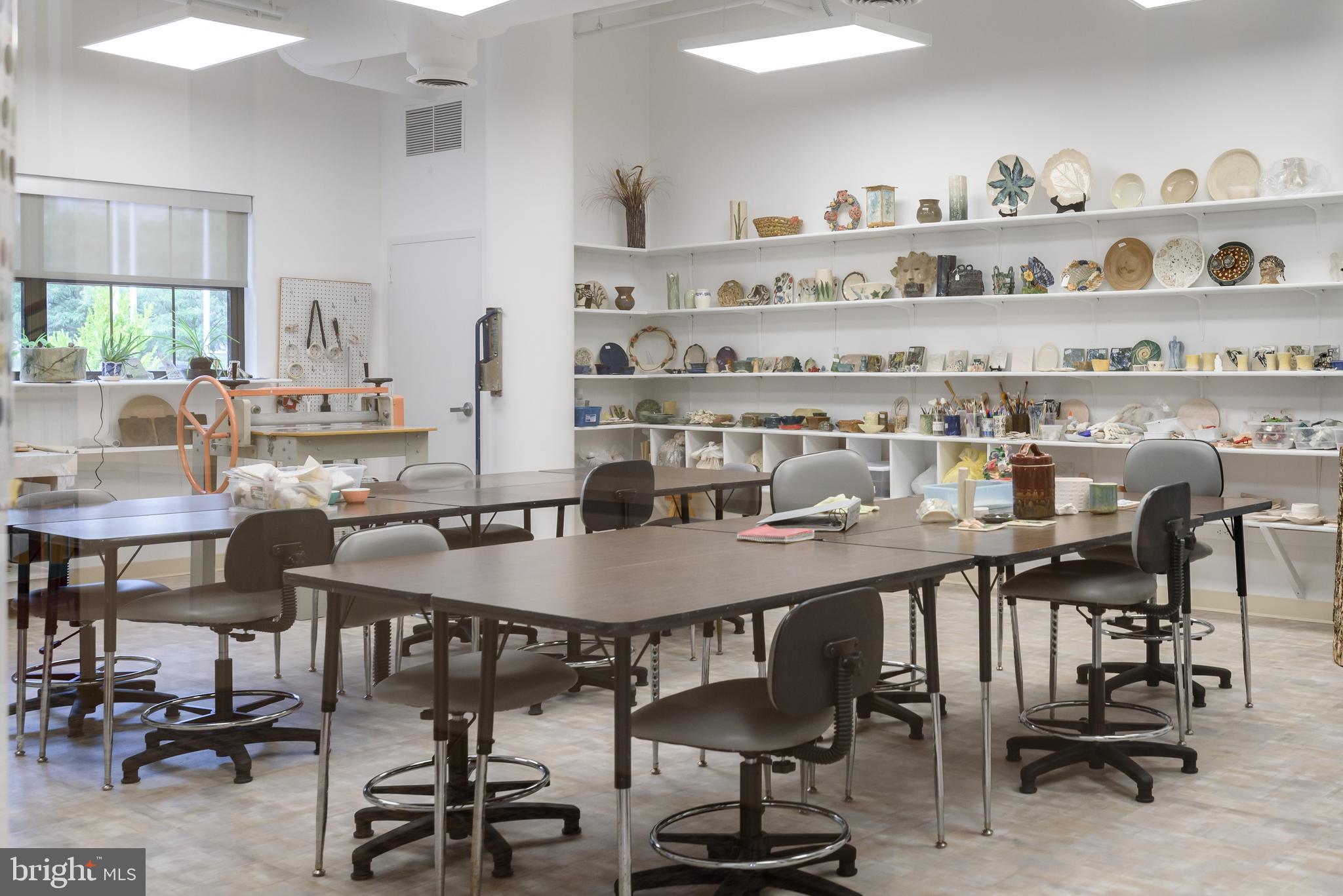 LANSDOWNE WOODS - Residential