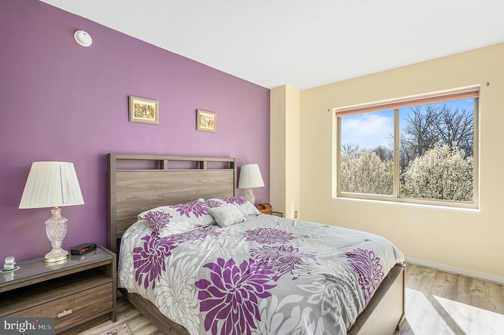 LANSDOWNE WOODS - Residential