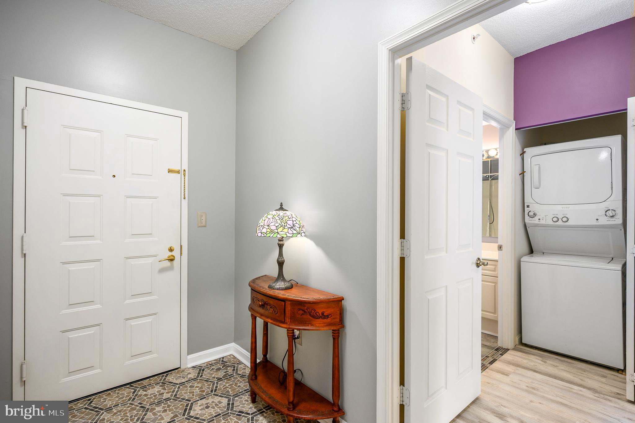 LANSDOWNE WOODS - Residential