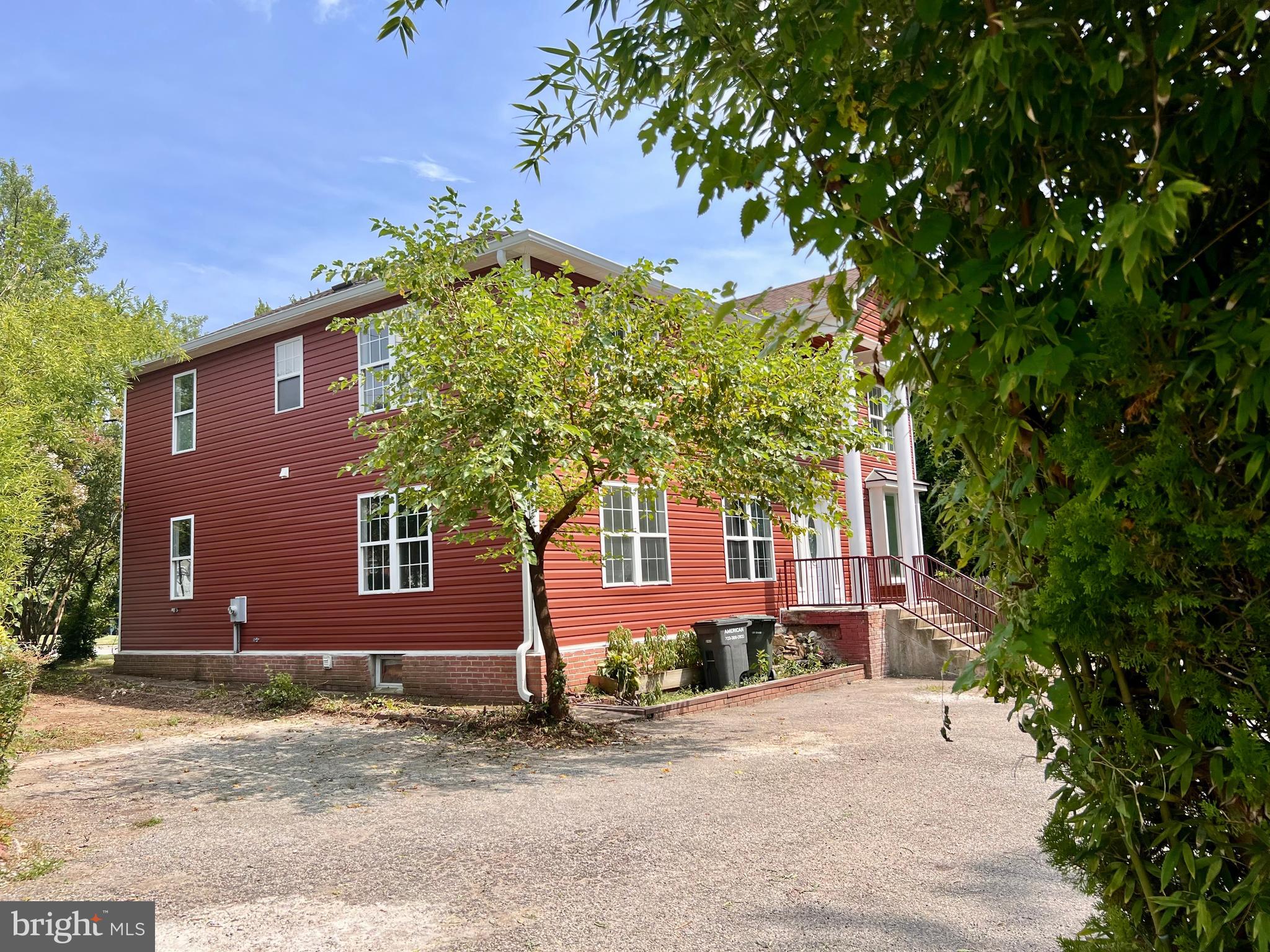 1501 DEVILS REACH ROAD